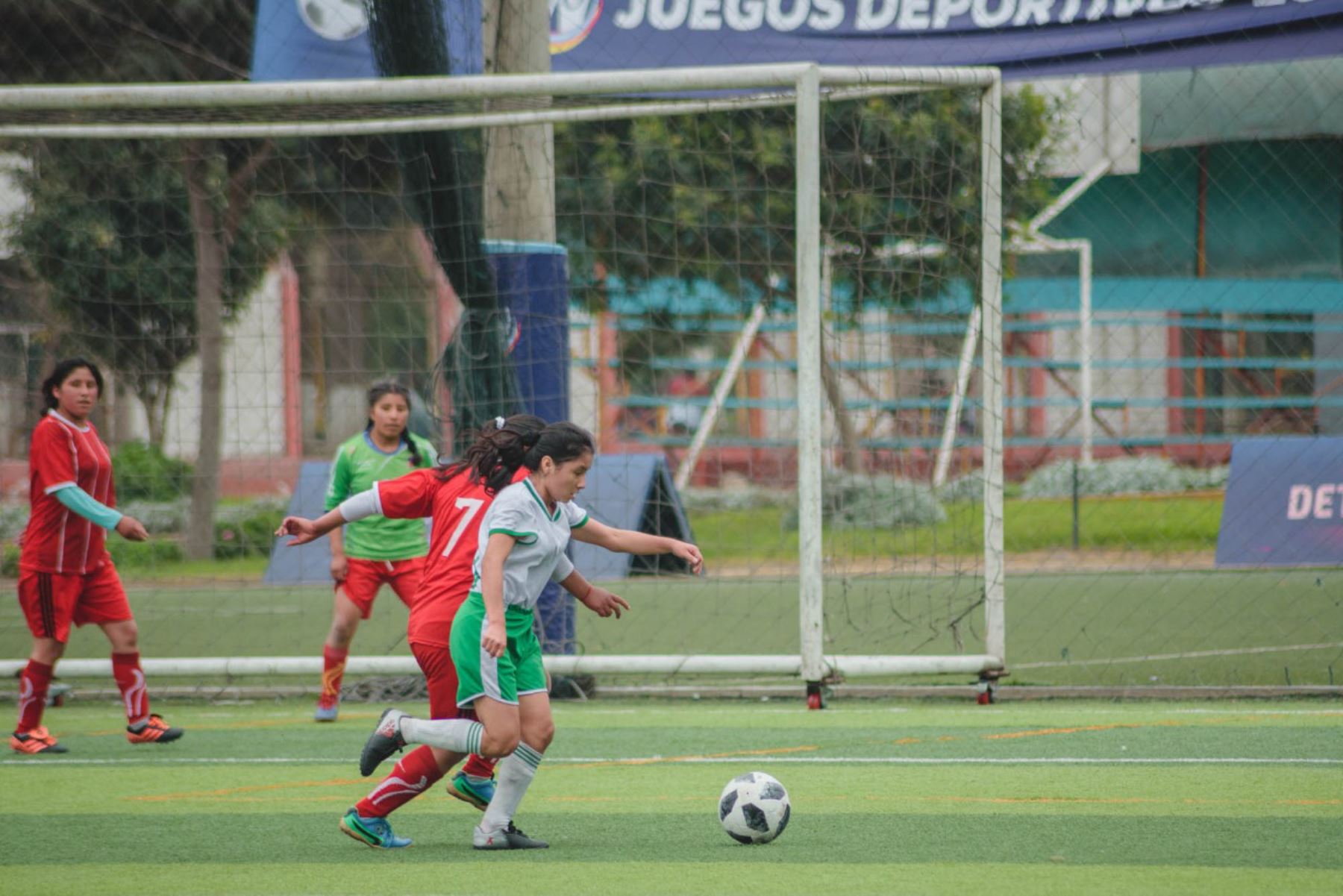Conozca a Elsa Tapullima, la “Messi” peruana que causa sensación en Juegos Deportivos Escolares. ANDINA/Difusión