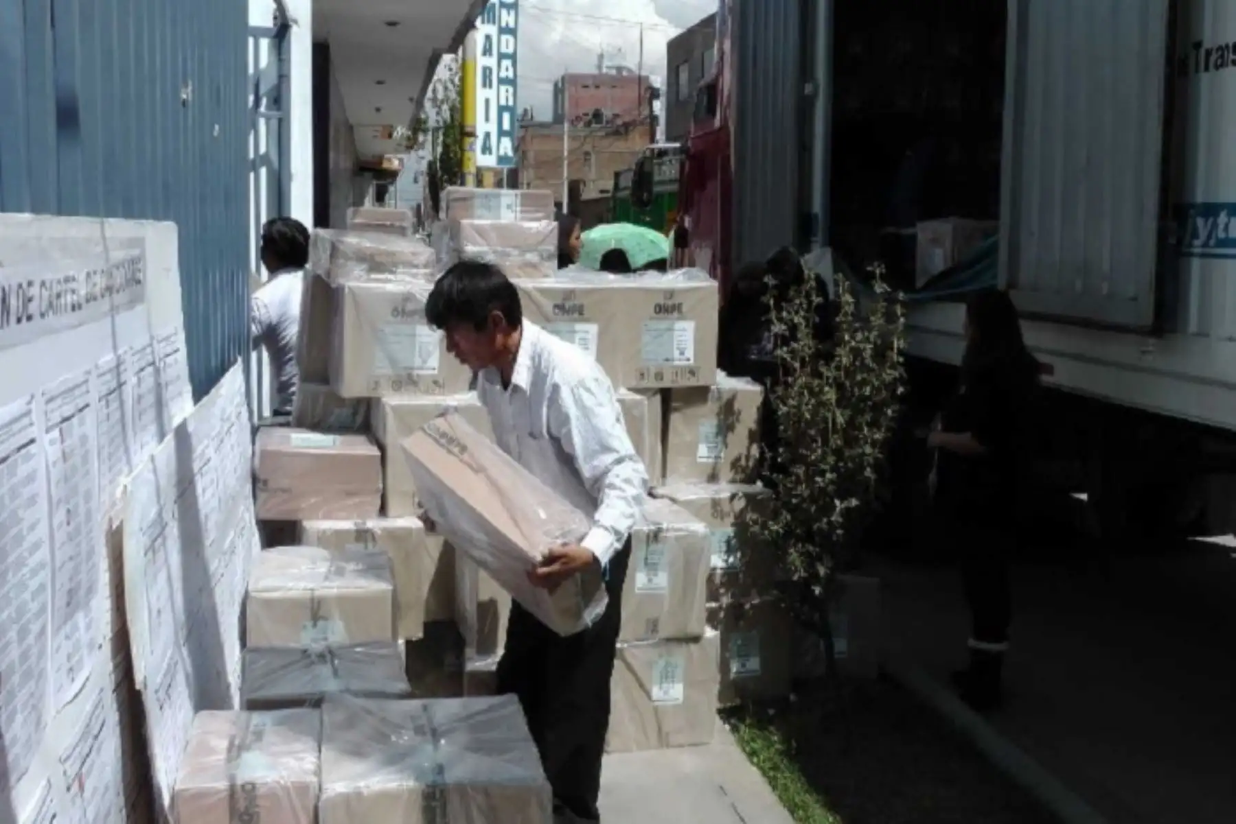 Material electoral para comicios del 7 de octubre ya está en ODPE Huancayo