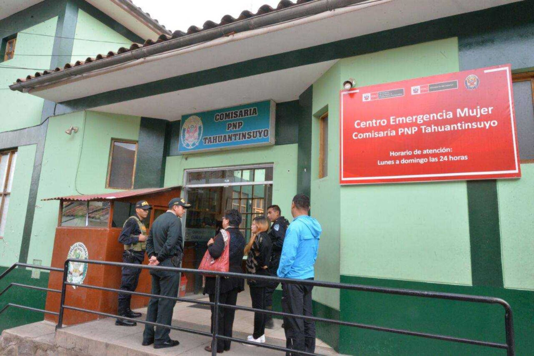 La ministra de la Mujer y Poblaciones Vulnerables (MIMP), Ana María Mendieta, inauguró hoy en Cusco el Centro Emergencia Mujer (CEM) de la comisaría PNP Tahuantinsuyo, que contribuirá a dar asistencia inmediata y especializada a los casos de violencia familiar y/o sexual, cuyas principales víctimas son mujeres.