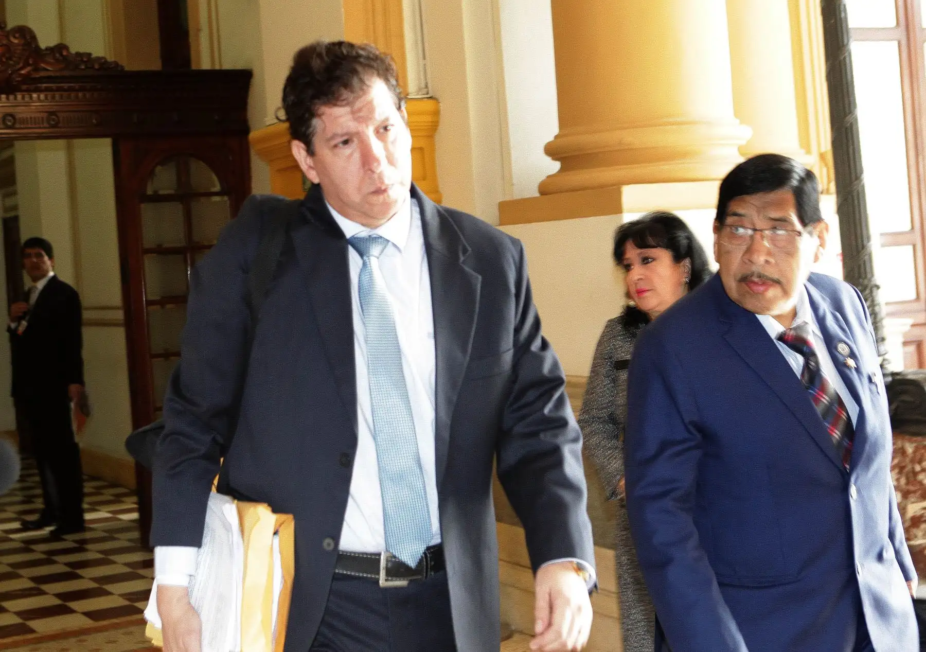 El exconsejero del extinto CNM, Iván Noguera Ramos, ejerce su derecho a la defensa ante la Comisión Permanente. Foto: ANDINA/Héctor Vinces