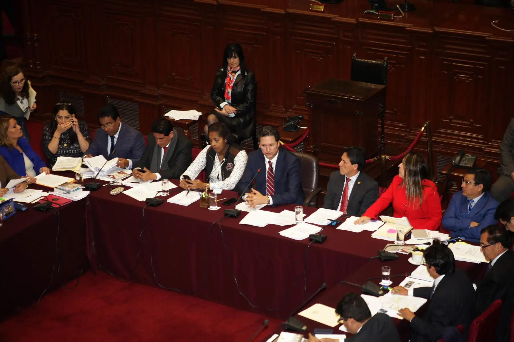 La Comisión Permanente, presidida por Daniel Salaverry Villa, evalúa el informe final respecto a las denuncias constitucionales contra el suspendido juez César Hinostroza y exconsejeros del extinto CNM.Foto: ANDINA/Héctor Vinces