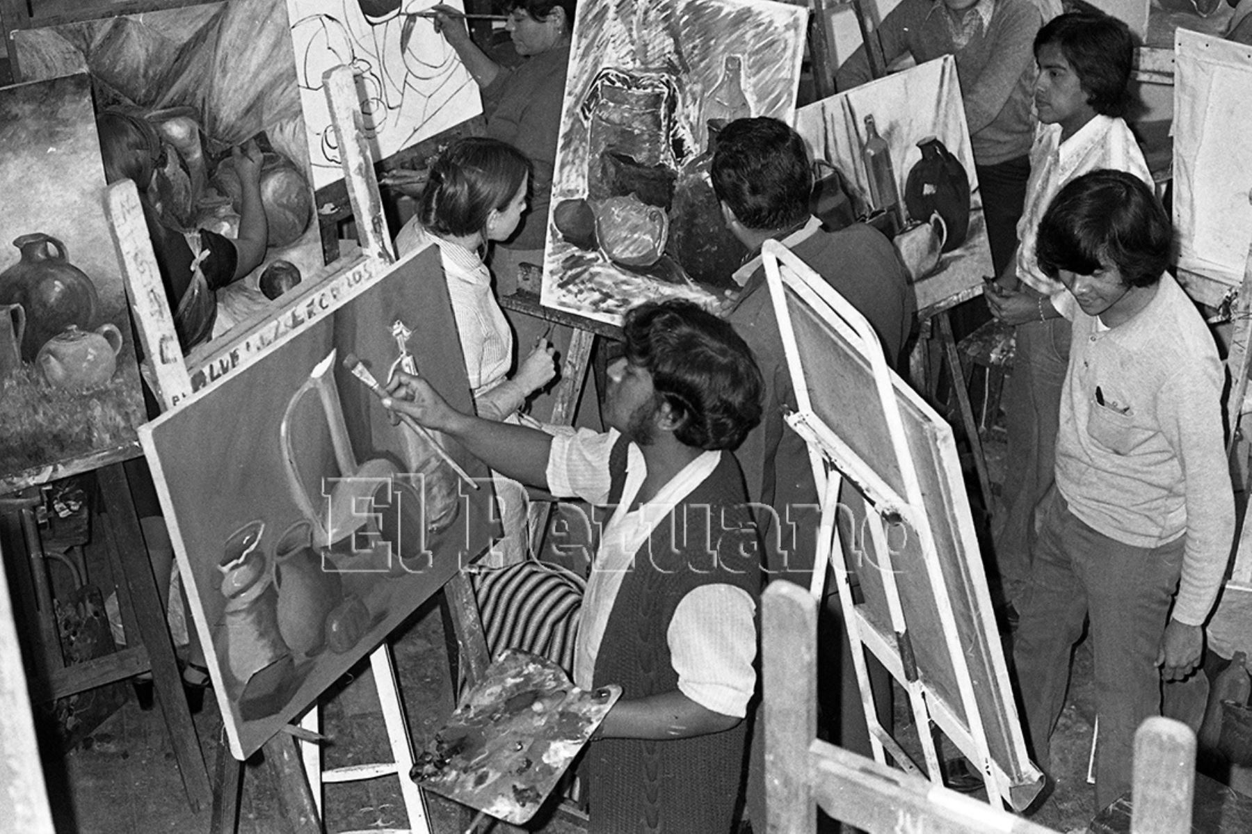 Alumnos de la Escuela Nacional de Bellas Artes (1975). Foto: Archivo Histórico de EL PERUANO / Virgilio Molero