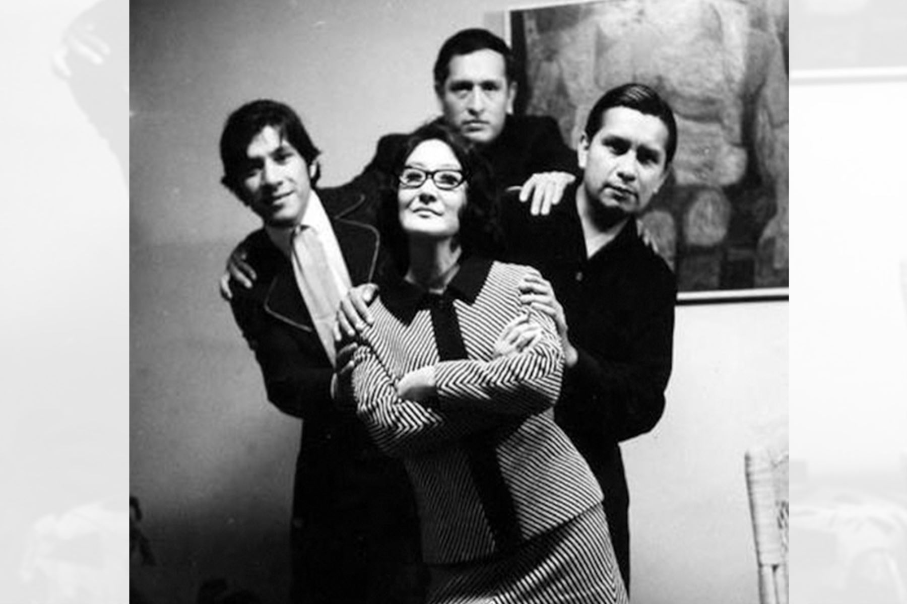 Bellasartinos Gerardo Chávez, Milner Cajahuaringa, Enrique Galdós y Tilsa Tsuchiya (1960). Foto: Escuela Nacional Superior Autónoma de Bellas Artes