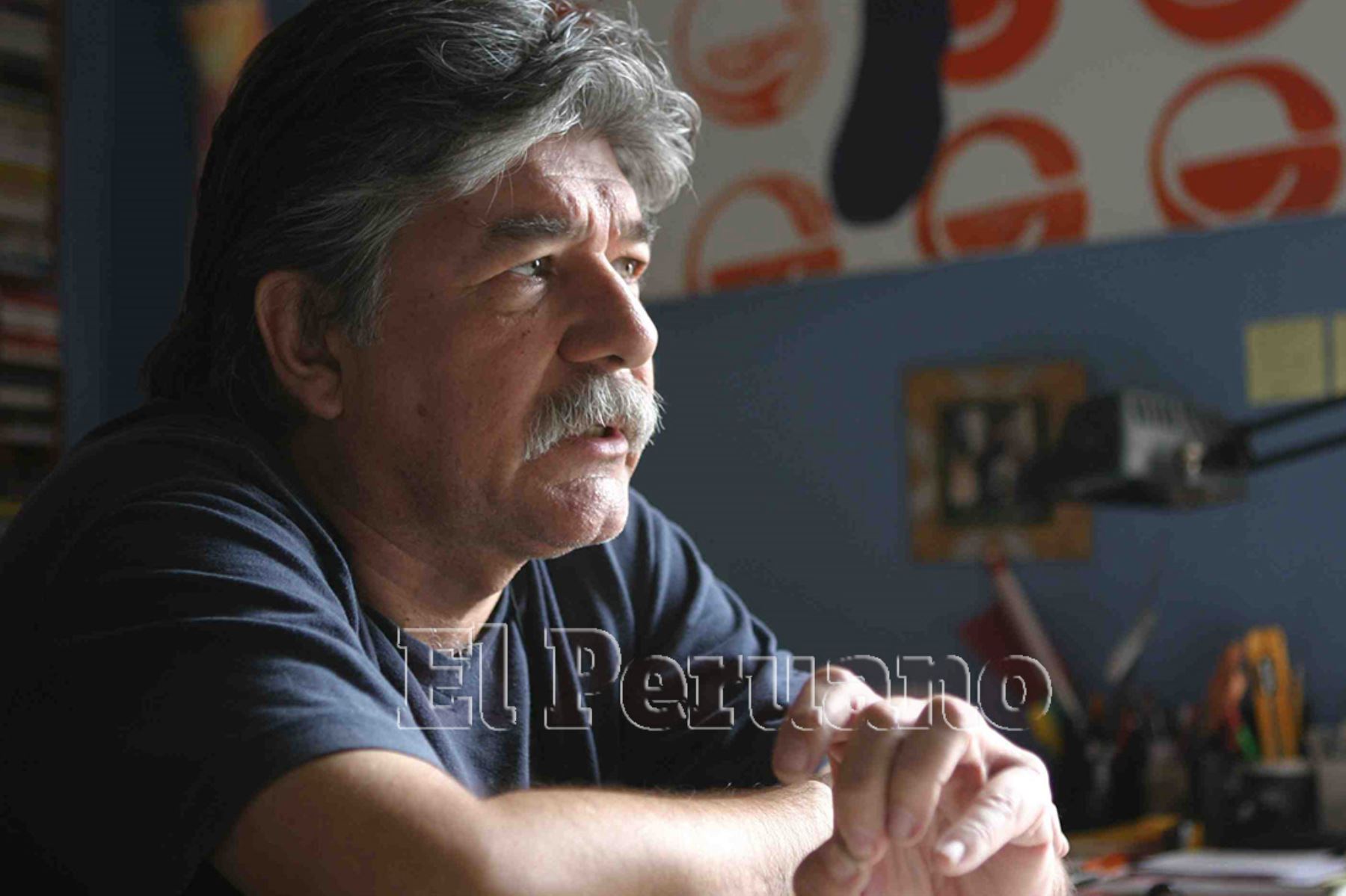 Herman Schwarz, reconocido fotógrafo, investigador y curador, exalumno de Bellas Artes (2006). Foto: Diario Oficial EL PERUANO / Norman Córdova