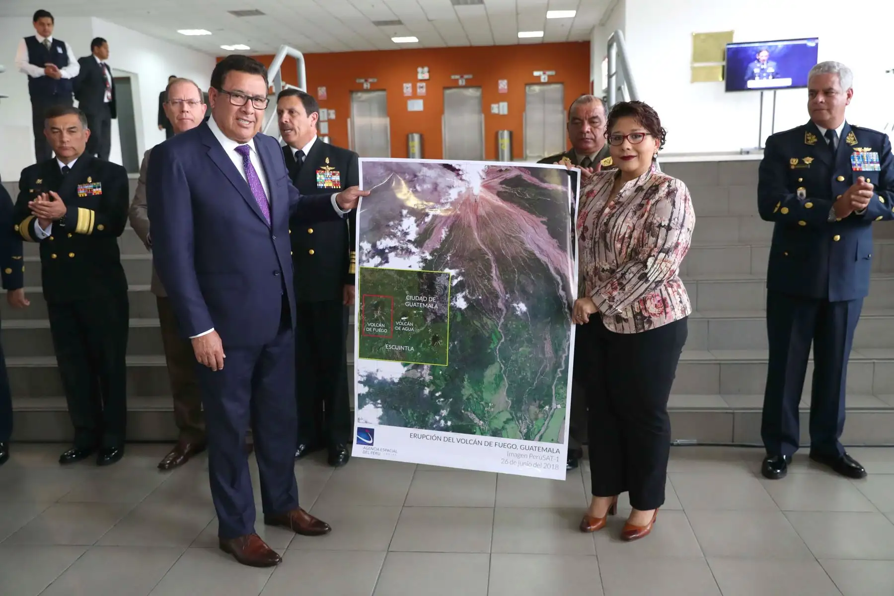 Ministro de Defensa, José Huerta Torres,Inaugura la exposición itinerante “PerúSAT-1: El Perú desde el espacio"Foto: ANDINA/Mindef