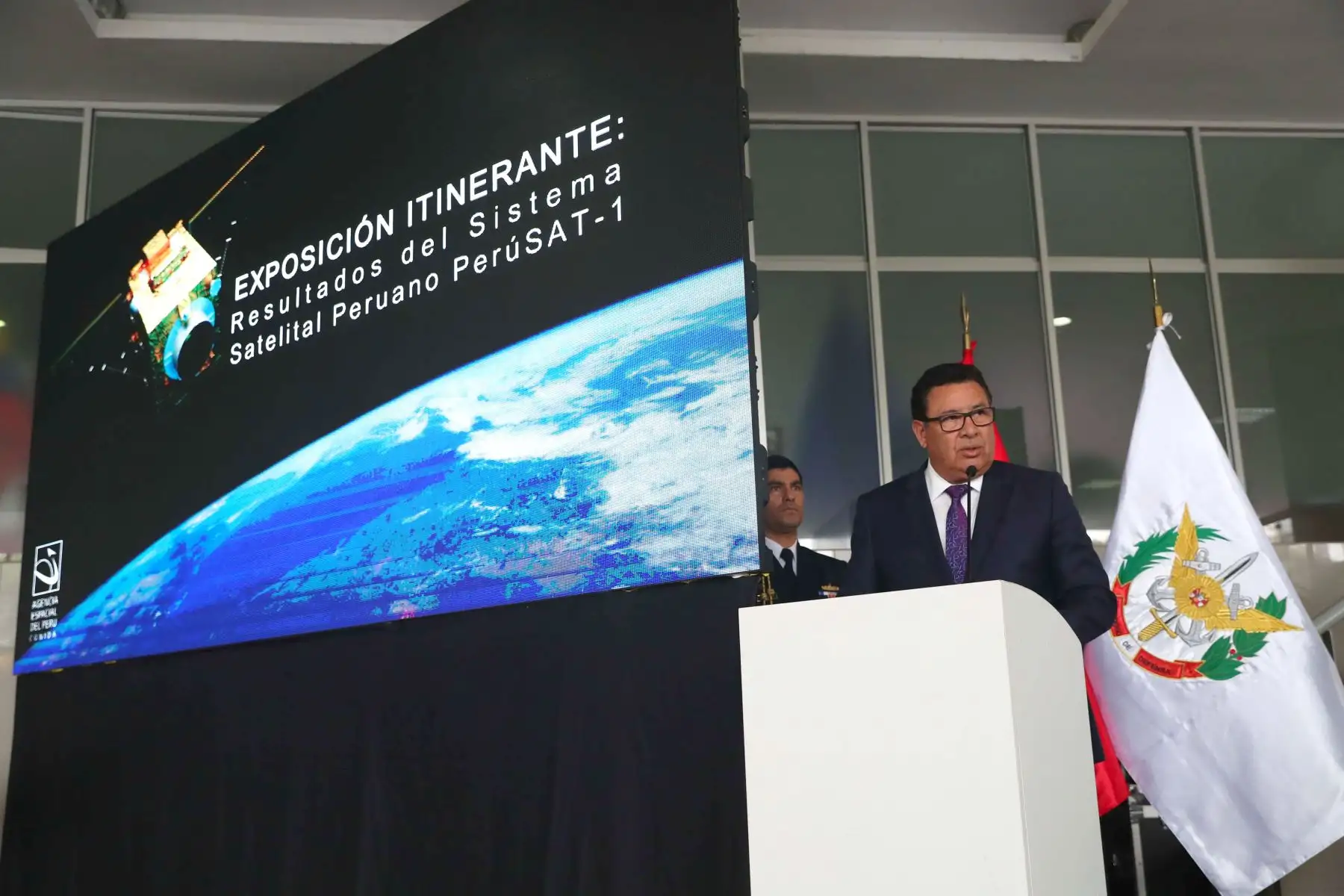 Ministro de Defensa, José Huerta Torres,Inaugura la exposición itinerante “PerúSAT-1: El Perú desde el espacio"Foto: ANDINA/Mindef