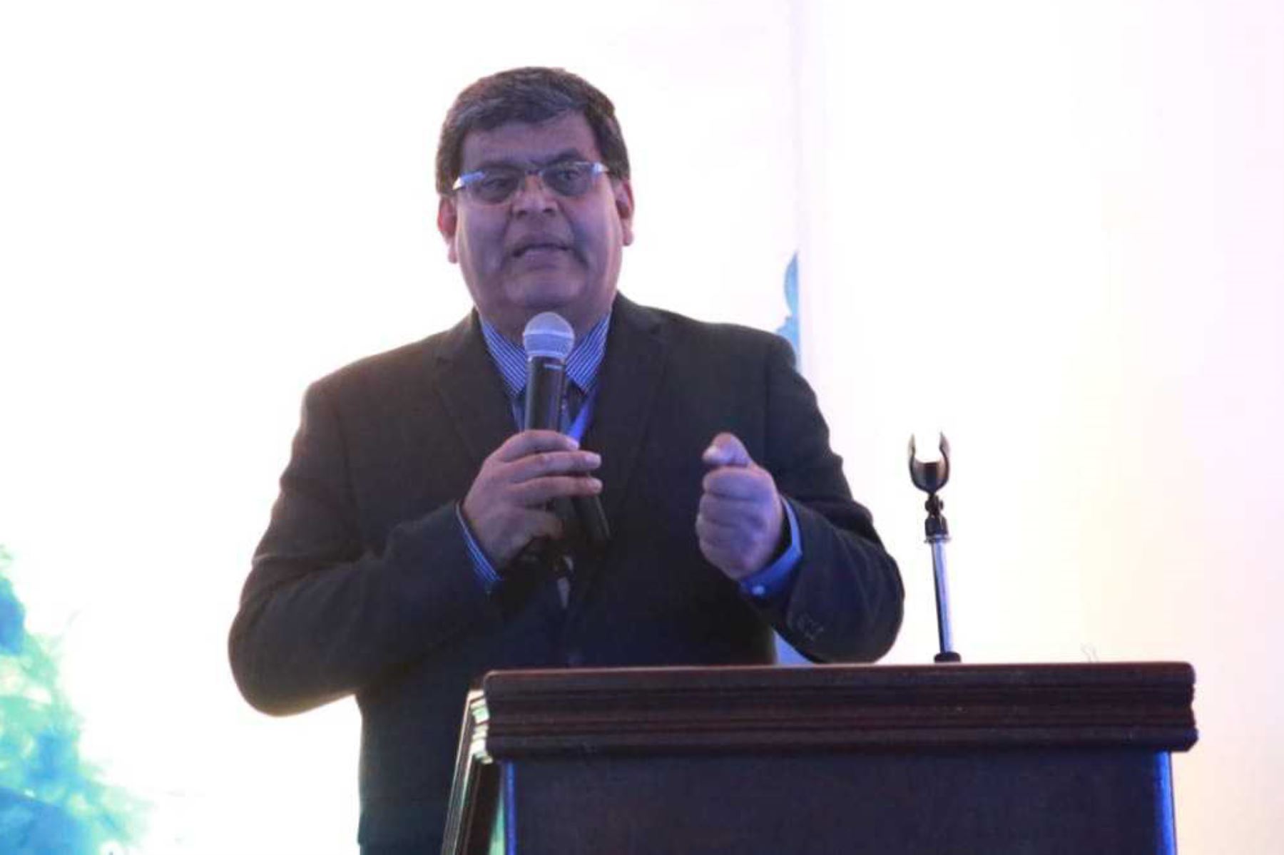 Director ejecutivo del Organismo Técnico de la Administración de los Servicios de Saneamiento (OTASS), Oscar Pastor Paredes.