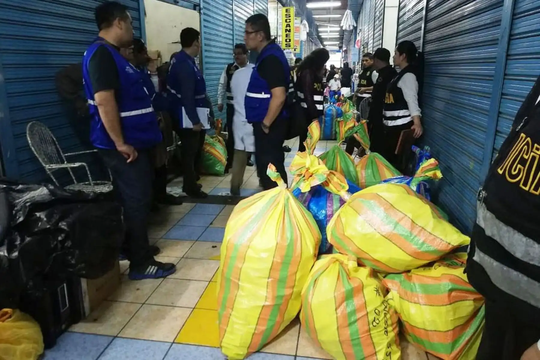 Policía incauta 2.5 toneladas de productos farmacéuticos adulterados. Foto: ANDINA/Difusión.