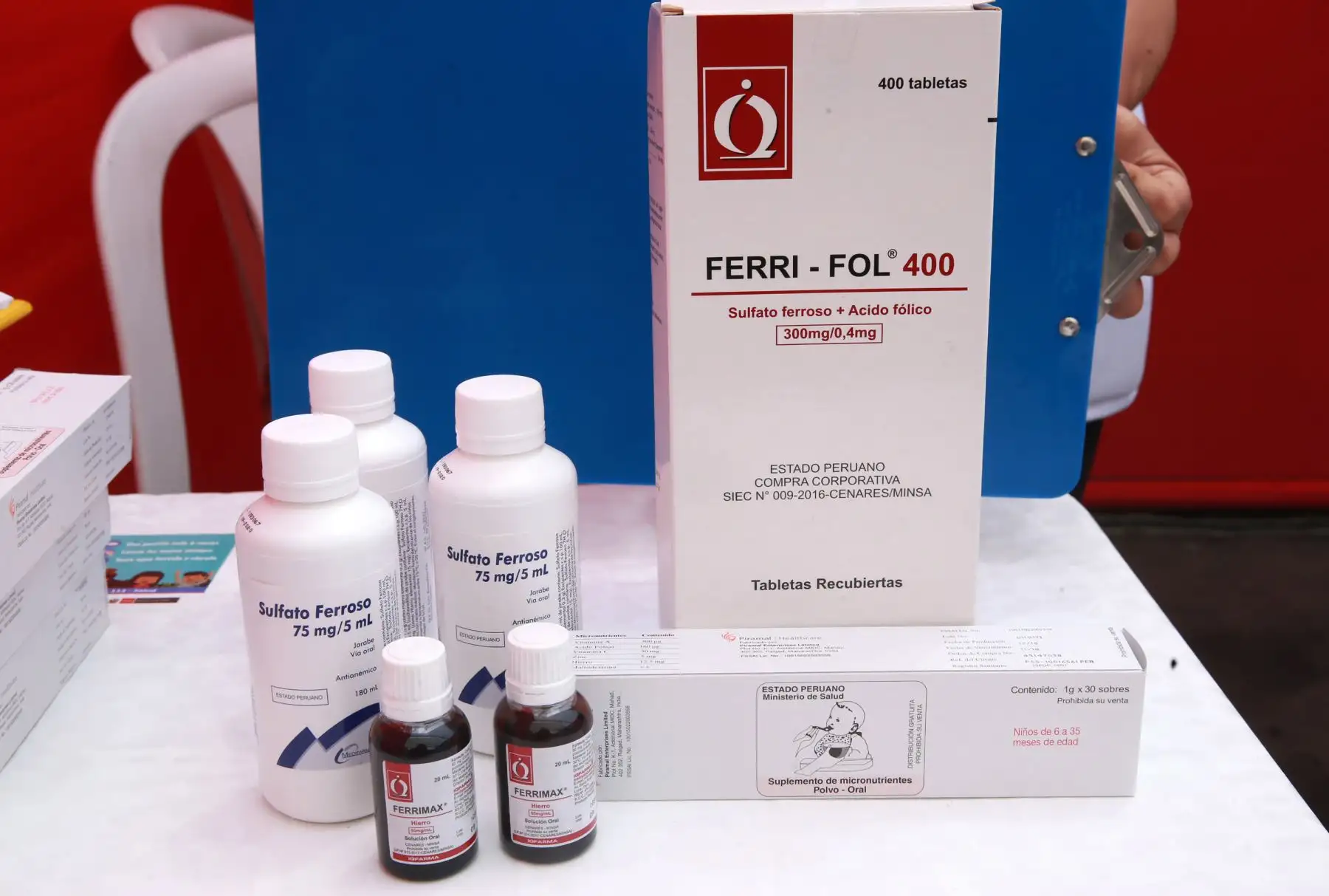 Minsa distribuyó vitaminas, para combatir la anemia, en  "Campaña Domingo Familiar de la salud. Foto: ANDINA/Norman Córdova