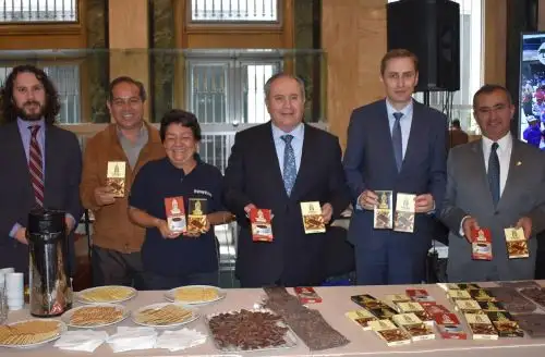 Presentación del chocolate tikuna en la Cancillería peruana. Foto: Cortesía.