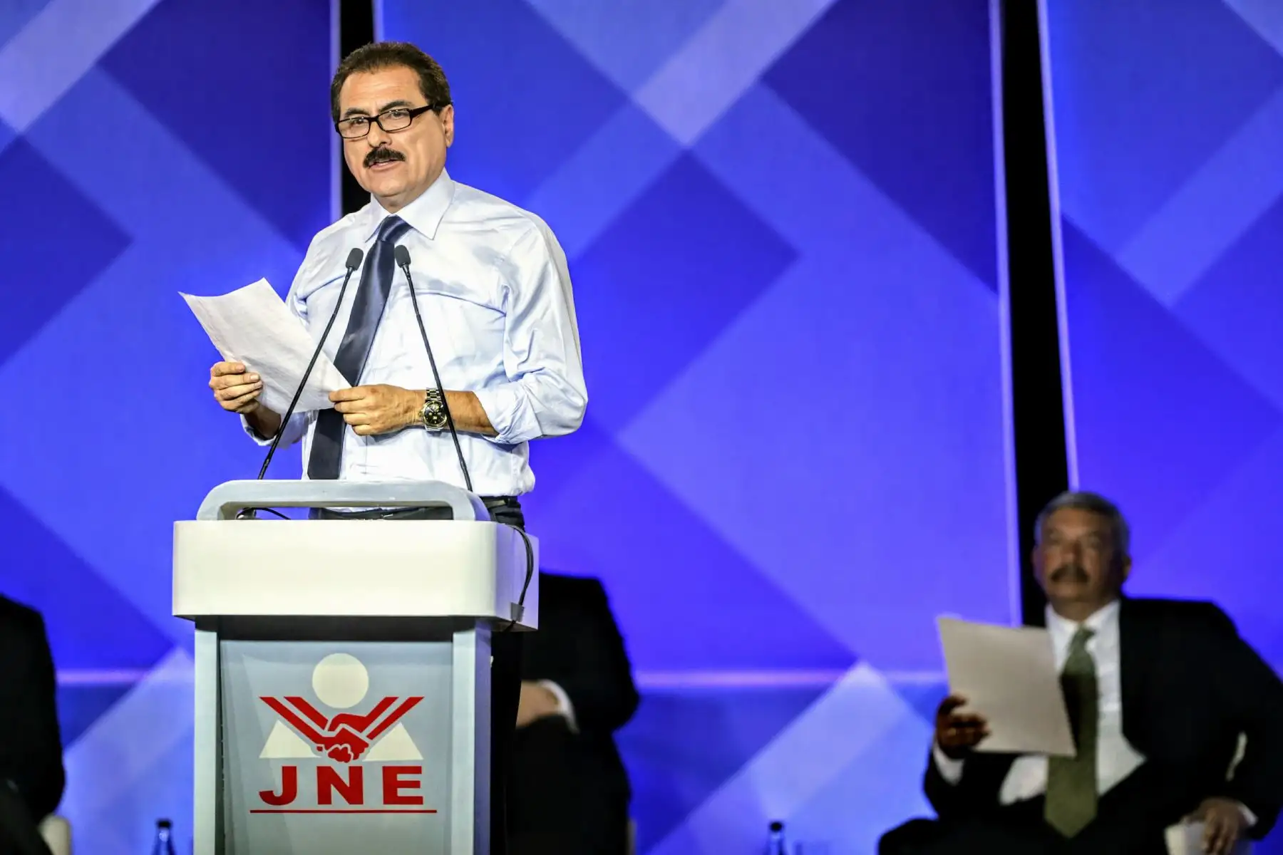 Julio Gagó  candidato a la alcaldía de Lima, en debate municipal. Foto: ANDINA/Luis Iparraguirre