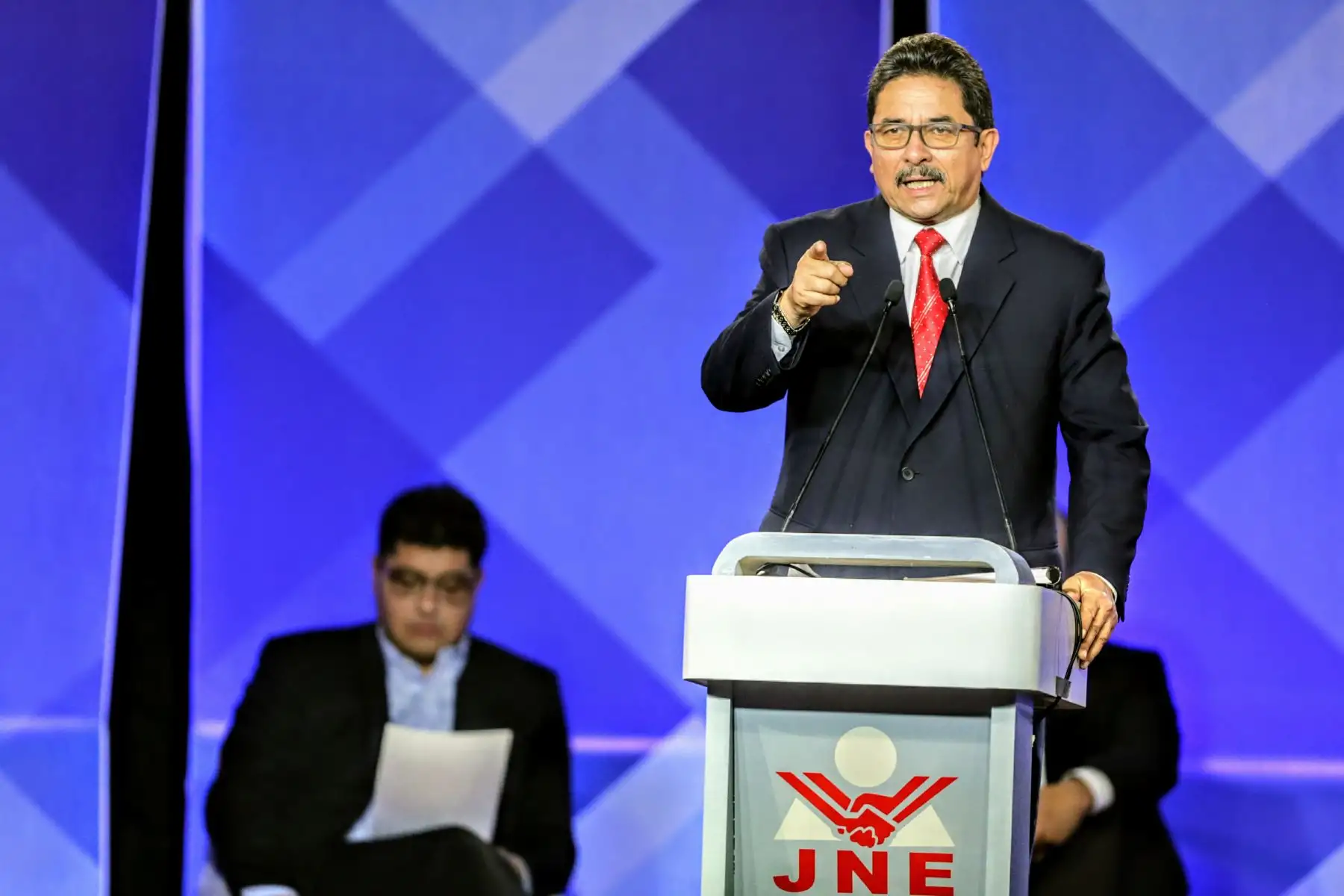 Enrique Cornejo candidato a la alcaldía de Lima, en debate municipal. Foto: ANDINA/Luis Iparraguirre