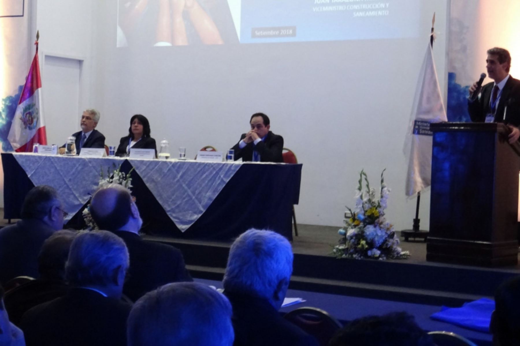 Presidente del Consejo Directivo de la Sunass, Iván Lucich, participó en el I Congreso Internacional de Recursos Hídricos y Saneamiento, en la ciudad de Trujillo.