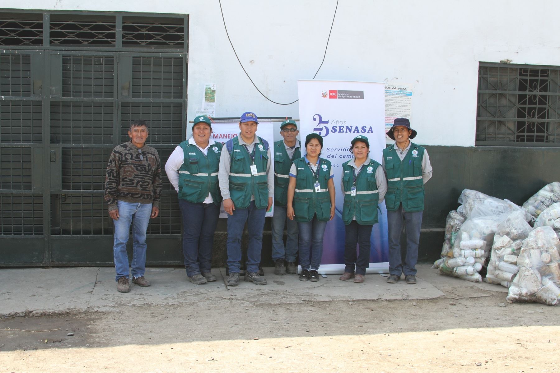 Senasa y agricultores colectan 1.7 toneladas de envases de plaguicidas en Huaral