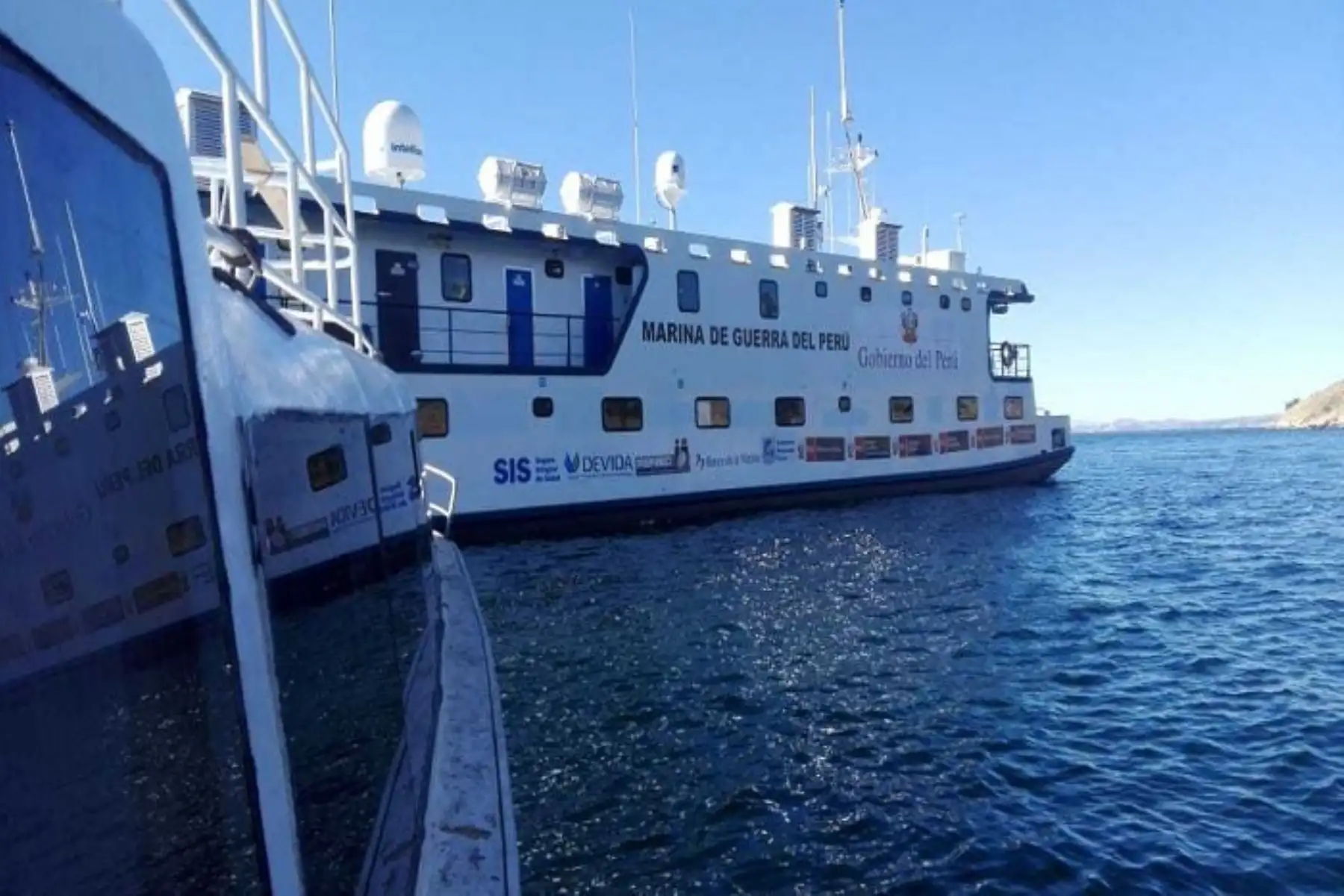 Los pobladores que habitan en las islas flotantes del Lago Titicaca ya no tendrán que trasladarse hasta las agencias del Banco de la Nación, pues desde mañana esta institución los atenderán en un buque de la Marina de Guerra que permanecerá en la zona hasta el 6 de noviembre.