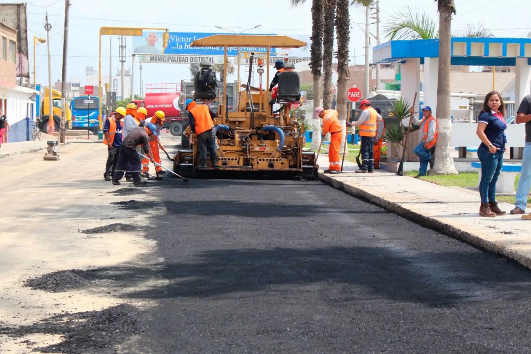 Recursos gestionados por la Autoridad para la Reconstrucción con Cambios permitirá la rehabilitación de 29 pistas y veredas.