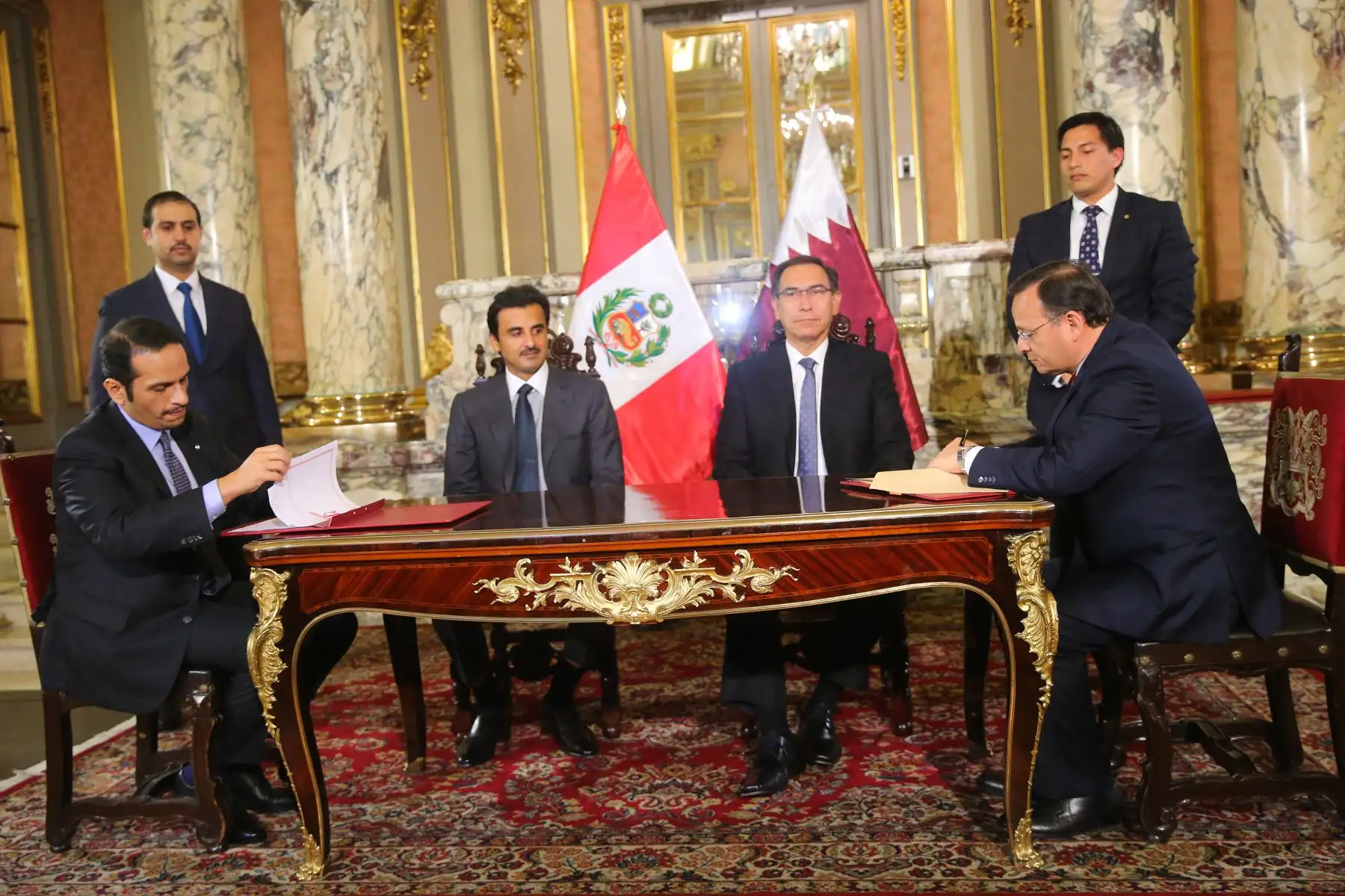Jefe de Estado Martín Vizcarra, recibe al emir de Qatar en visita oficial al Perú.Foto: ANDINA/Eddy Ramos