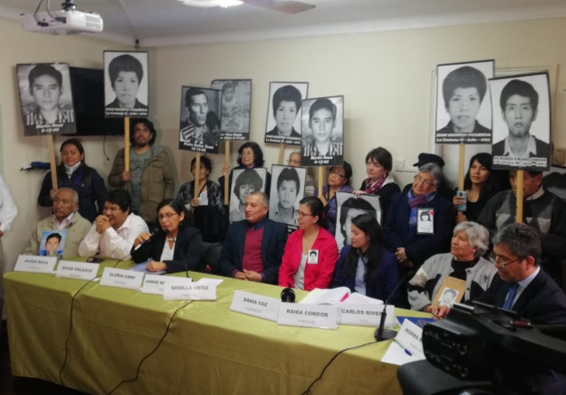 Familiares de los casos La Cantuta y Barrios Altos, piden que se cumpla nuevo fallo judicial en caso Fujimori.