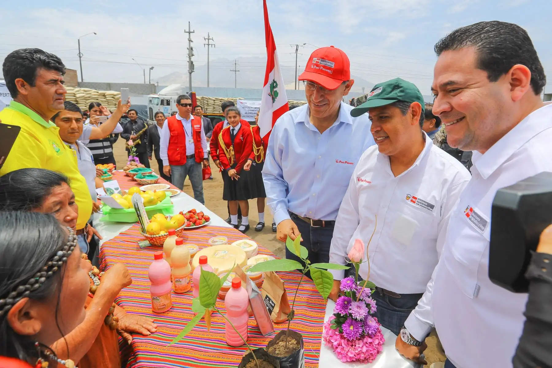 Presidente Martín Vizcarra participò en  apertura de la Campaña de Abonamiento del Norte 2018 – 2019, en el distrito de Salaverry – Trujillo.Foto: ANDINA/Prensa Presidencia