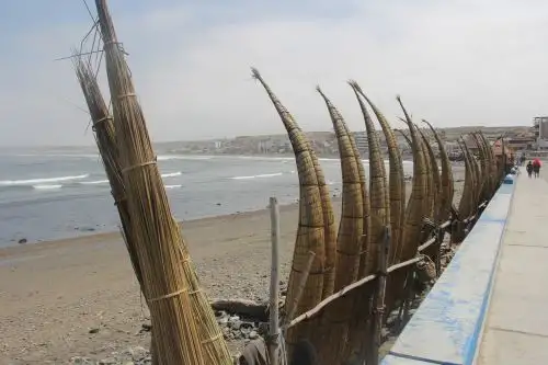 La construcción de caballitos de totora podría desaparecer por la afectación de la Reserva de Balsares de Huanchaco.