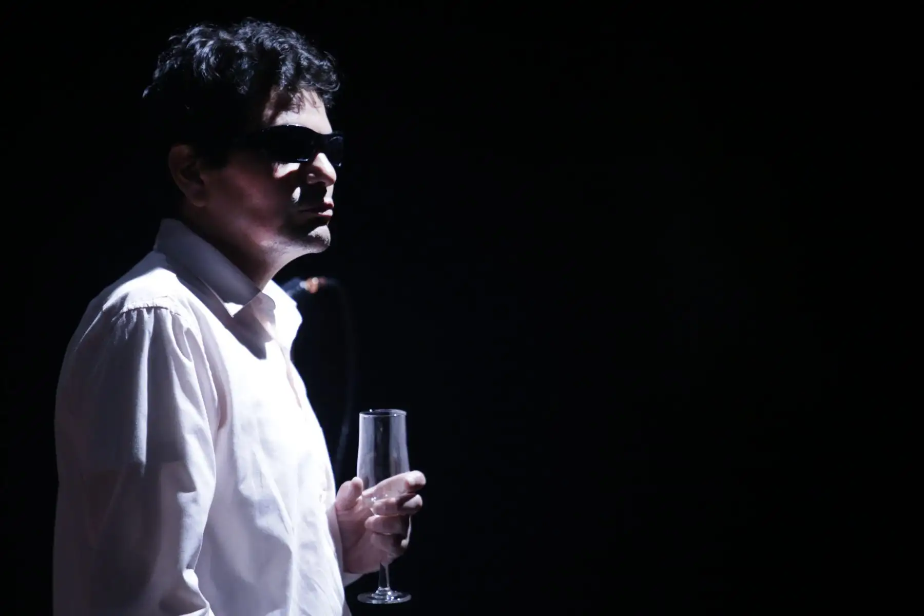 Richard Picón, actor invidente  actua en "Carga visual: Episodios escénicos"  que  se estrena hoy en el teatro Yuyachkani.  Foto: ANDINA/Melina Mejía