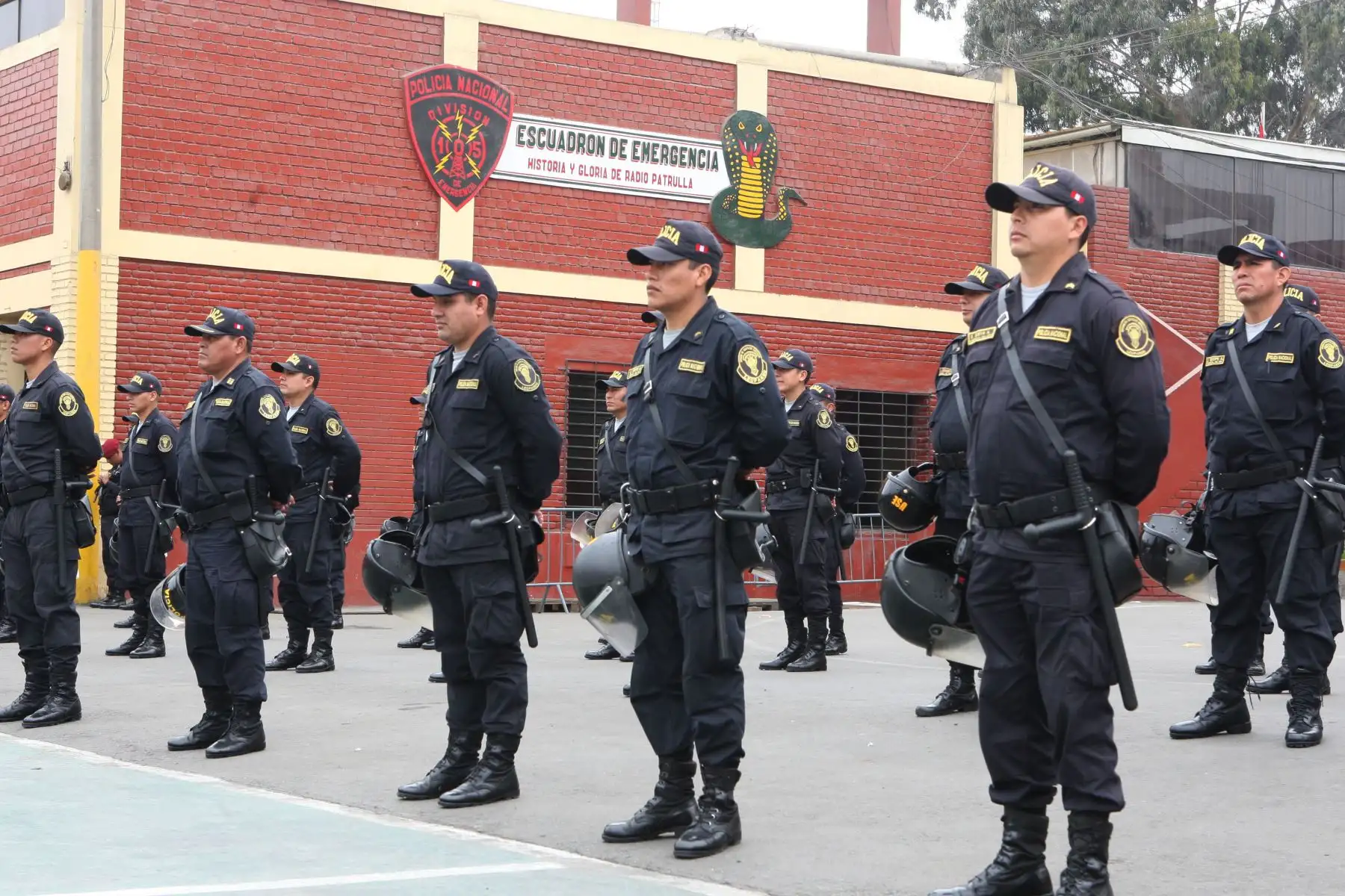 Ministro del Interior Mauro Medina, presentó Los chalecos antibalas nivel III A, que han pasado las pruebas de resistencia, cumpliendo los entándares requeridos.  Foto: ANDINA/Hèctor Vinces