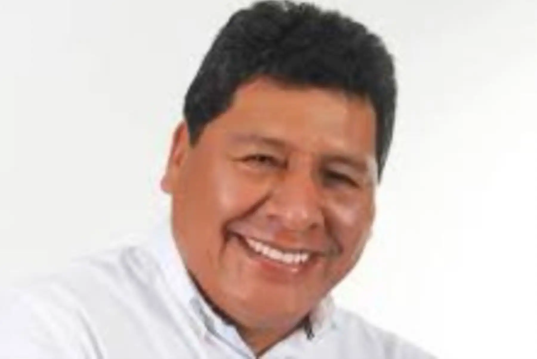 Javier Gallegos (Obras por la Modernidad) sería el virtual nuevo gobernador regional de Ica, al haber logrado el 35.6% de los sufragios en los comicios de hoy, según la encuesta “a boca de urna” realizada por la empresa encuestadora Ipsos.