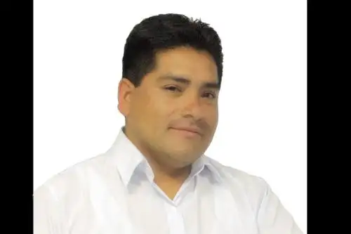 Hitler Guesclin Alba Sánchez fue elegido alcalde del distrito de Yúngar, en Áncash. INTERNET/Medios