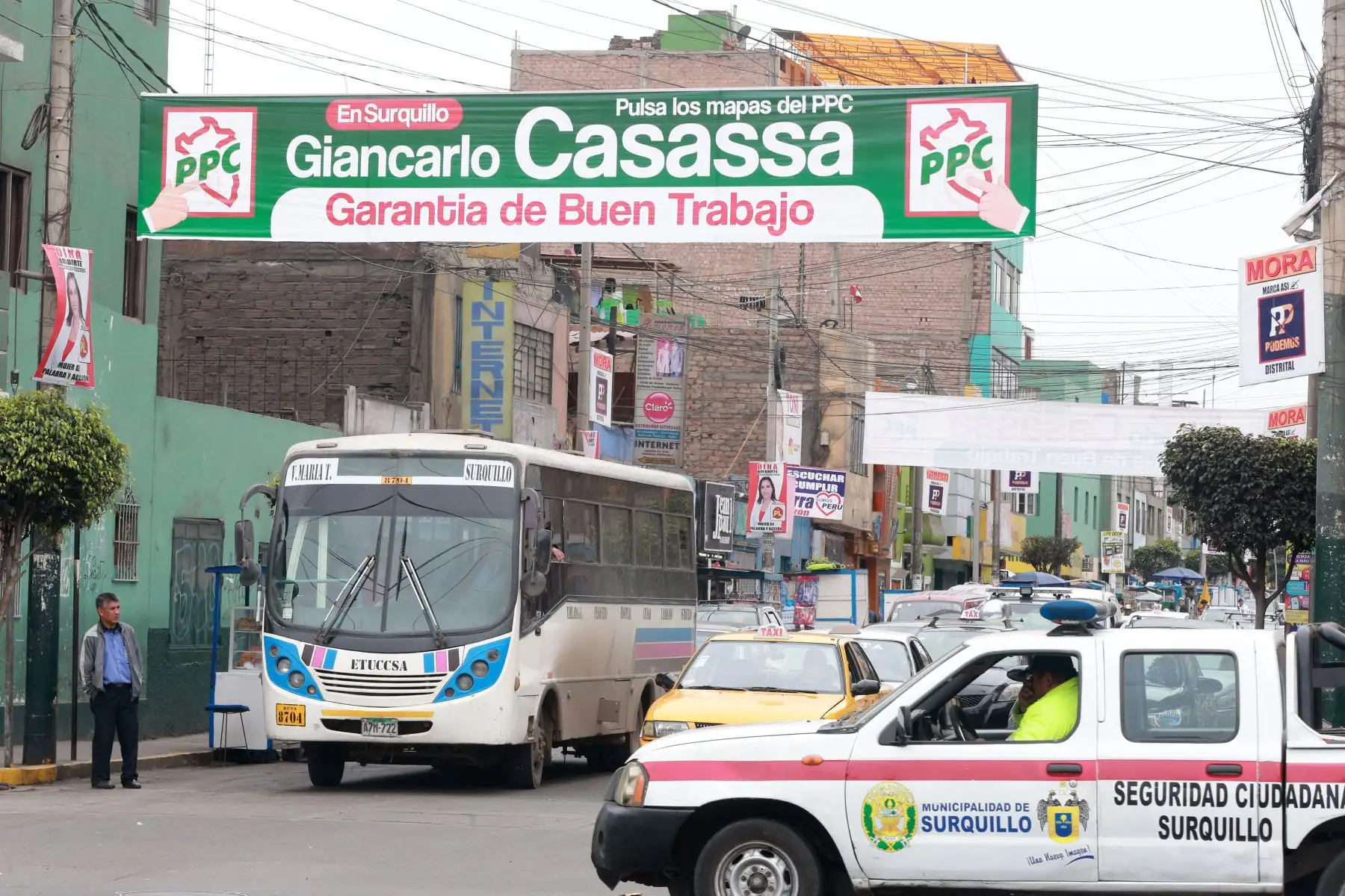 Elecciones Regionales y Municipales 2018, dejaron carteles y anuncios de propaganda electoral en diferentes jurisdicciones de la ciudad de Lima. Foto: ANDINA/Vidal Tarqui