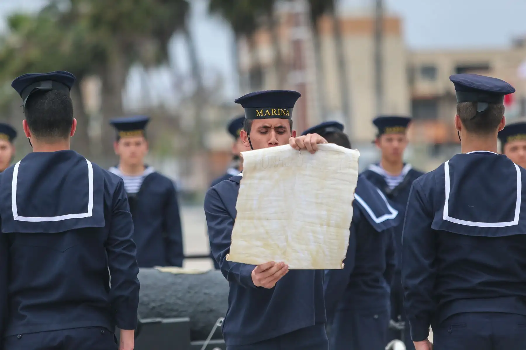 El presidente de la República, Martin Vizcarra, participa en la ceremonia por el 197.º aniversario de la Marina de Guerra del Perú y el 139.º aniversario del Combate de Angamos. Foto: ANDINA/Juan  Carlos Guzman/Prensa Presidencia