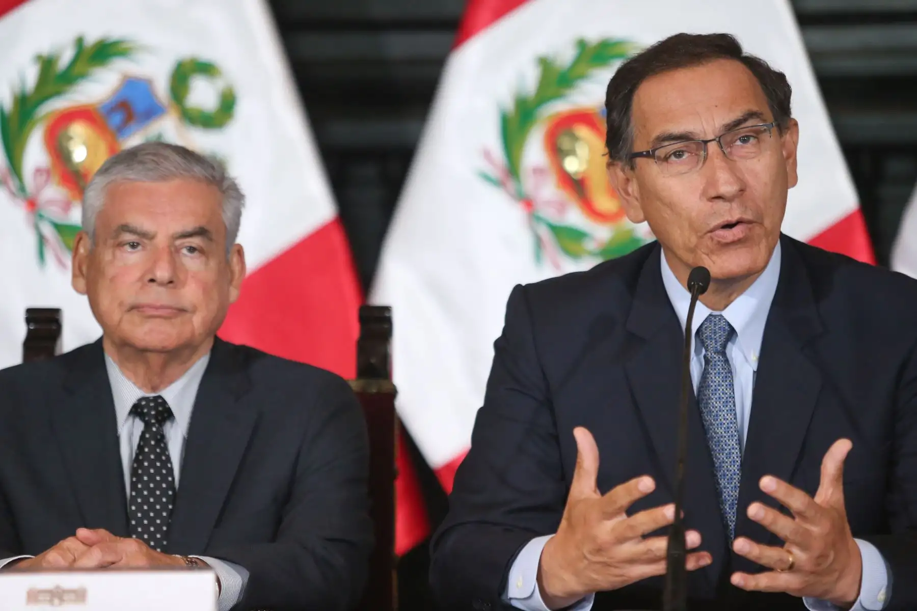 Presidente de la República, Martín Vizcarra, junto al premier, Cesar Villanueva, el titular de Minjus, Vicente Zeballos, y el titular de la Cancillería, Nestor Popolizio, participan de convocatoria a referéndum sobre reforma política y de justicia impulsada por el Ejecutivo.Foto: ANDINA/Juan Carlos Guzman/Prensa Presidencia