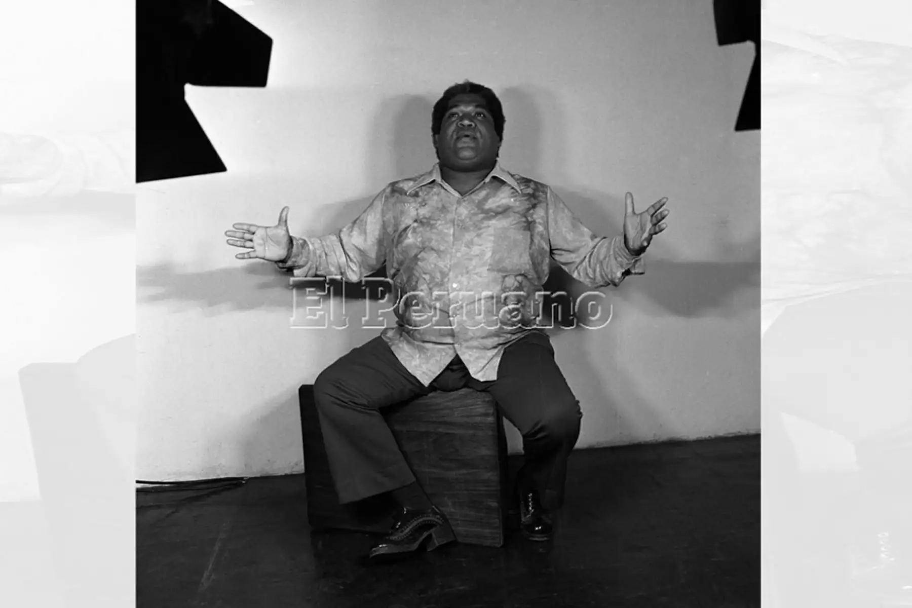 Lima - 28 febrero 1978 / Entrevista al cantante criollo Arturo "Zambo" Cavero. Foto: Archivo Histórico de EL PERUANO / Leoncio Mariscal