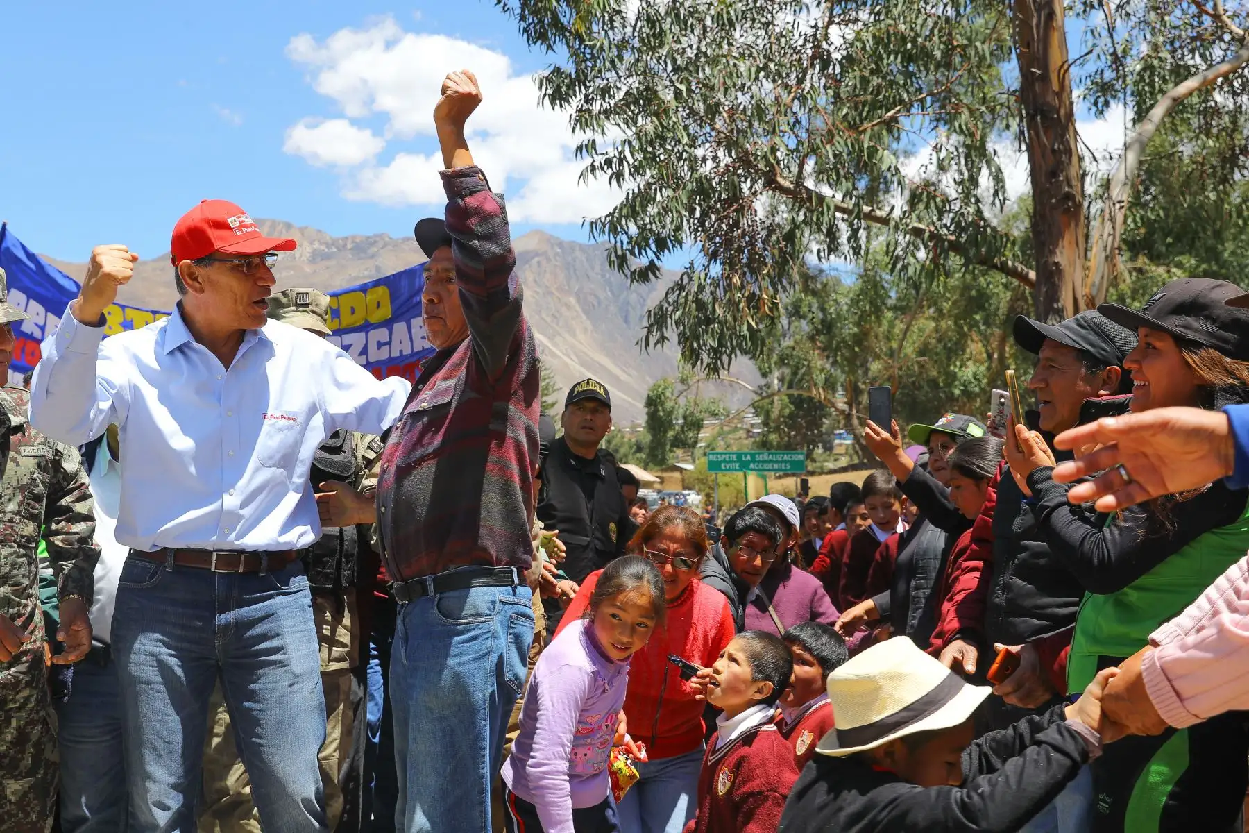 Presidente de la República,Martín Vizcarra, da inicio a las obras de mejoramiento de la carretera Oyón - Ambo, en la región Lima.Foto: ANDINA/Andrés Valle/Prensa Presidencia