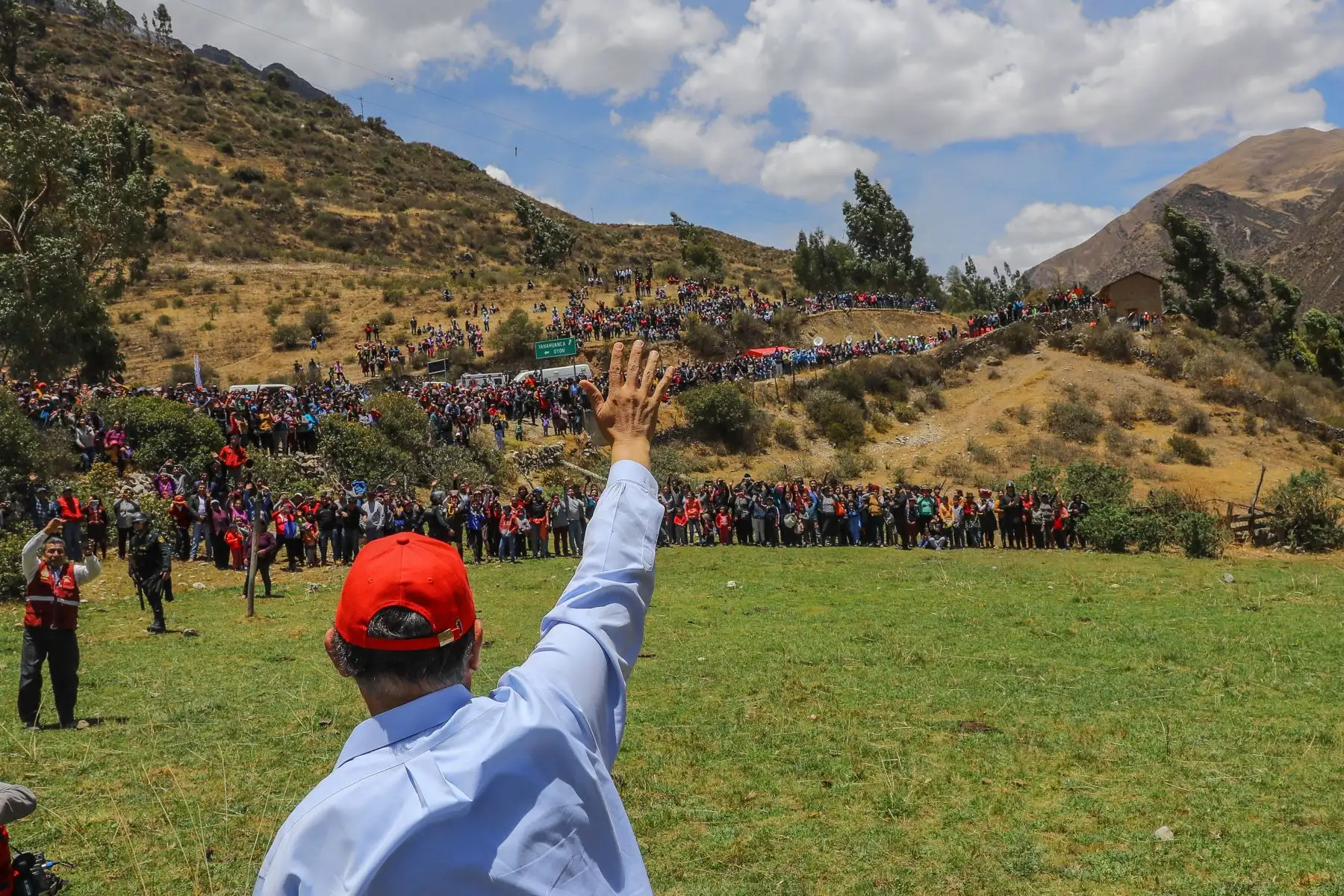 Presidente de la República,Martín Vizcarra, da inicio a las obras de mejoramiento de la carretera Oyón - Ambo, en la región Lima.Foto: ANDINA/Andrés Valle/Prensa Presidencia