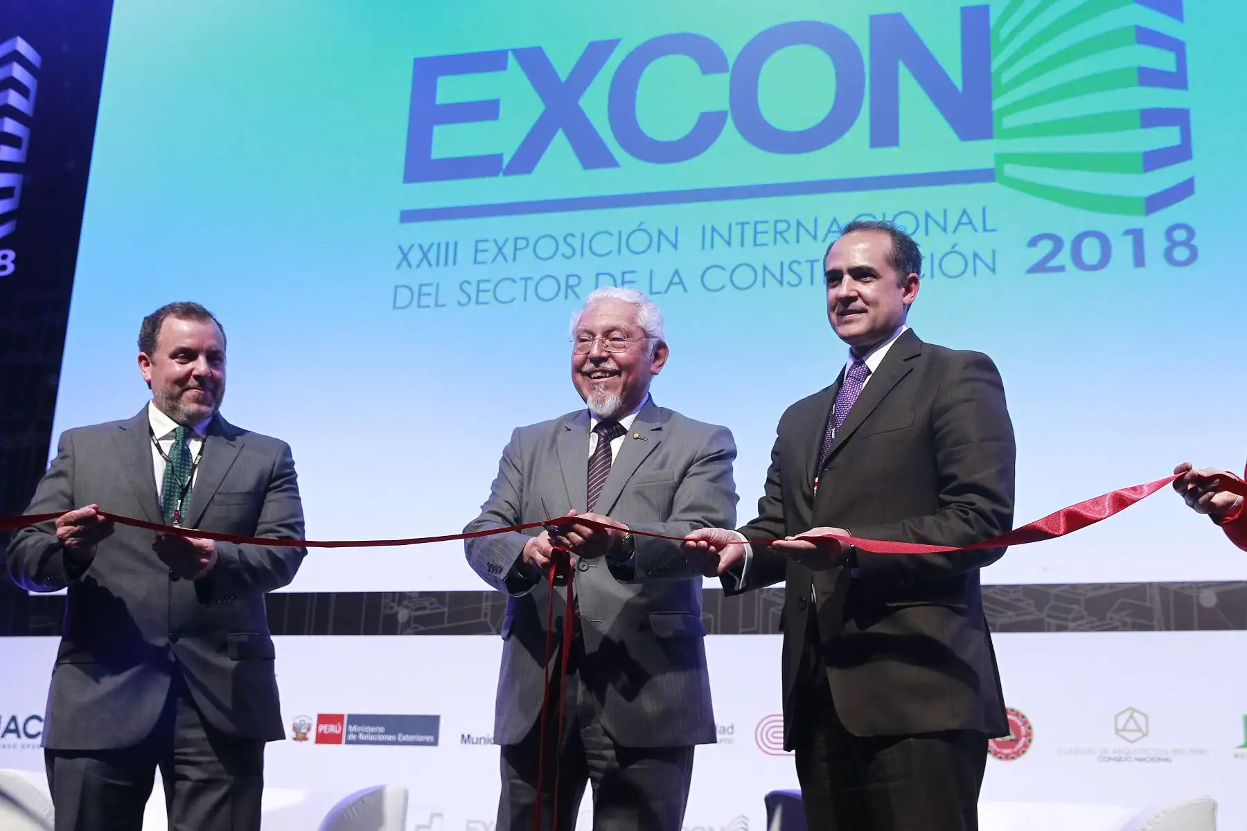 Ministro de Vivienda, Construcción y Saneamiento, Javier Piqué del Pozo inaugura la XXIII Excon. ANDINA/Eddy Ramos