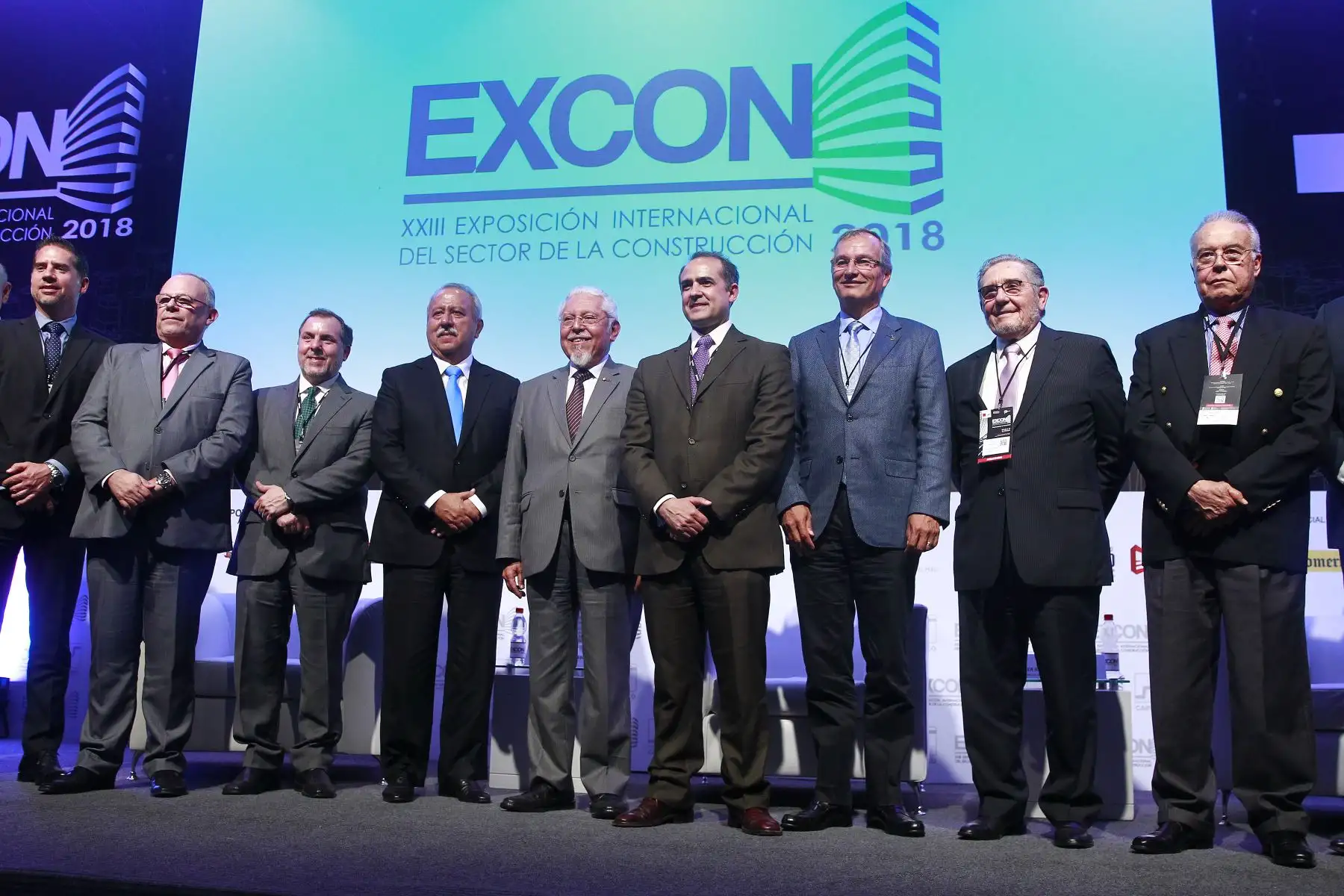 Ministro de Vivienda, Construcción y Saneamiento, Javier Piqué del Pozo  y el presidente del Consejo Directivo de CAPECO, Enrique Espinoza Becerra  inauguran  la XXIII Exposición Internacional del Sector de la Construcción 2018. Foto: ANDINA/Eddy Ramos