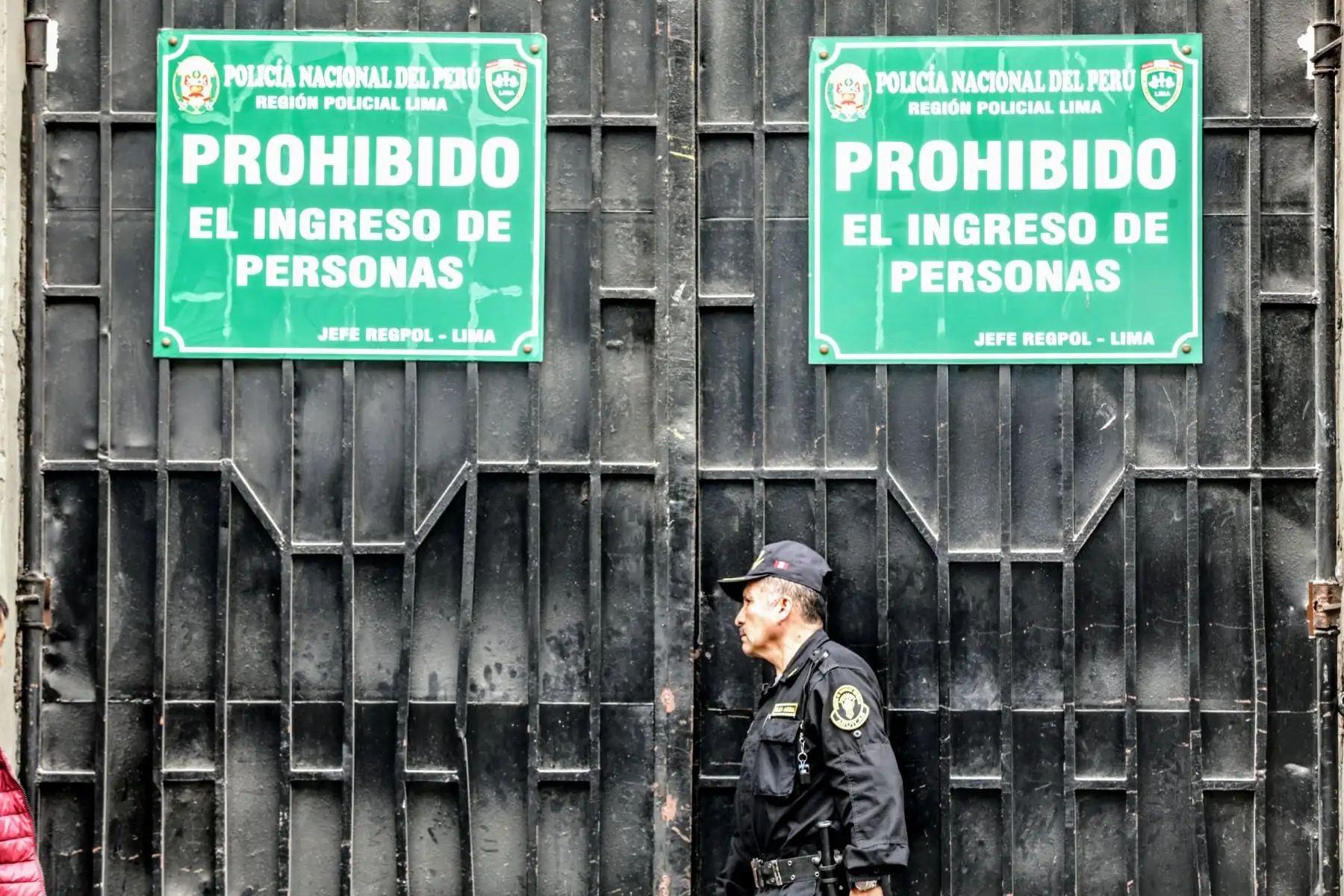 Exteriores de la Prefectura de Lima, donde se encontraría detenida Keiko Fujimori. Foto: ANDINA/Luis Iparraguirre