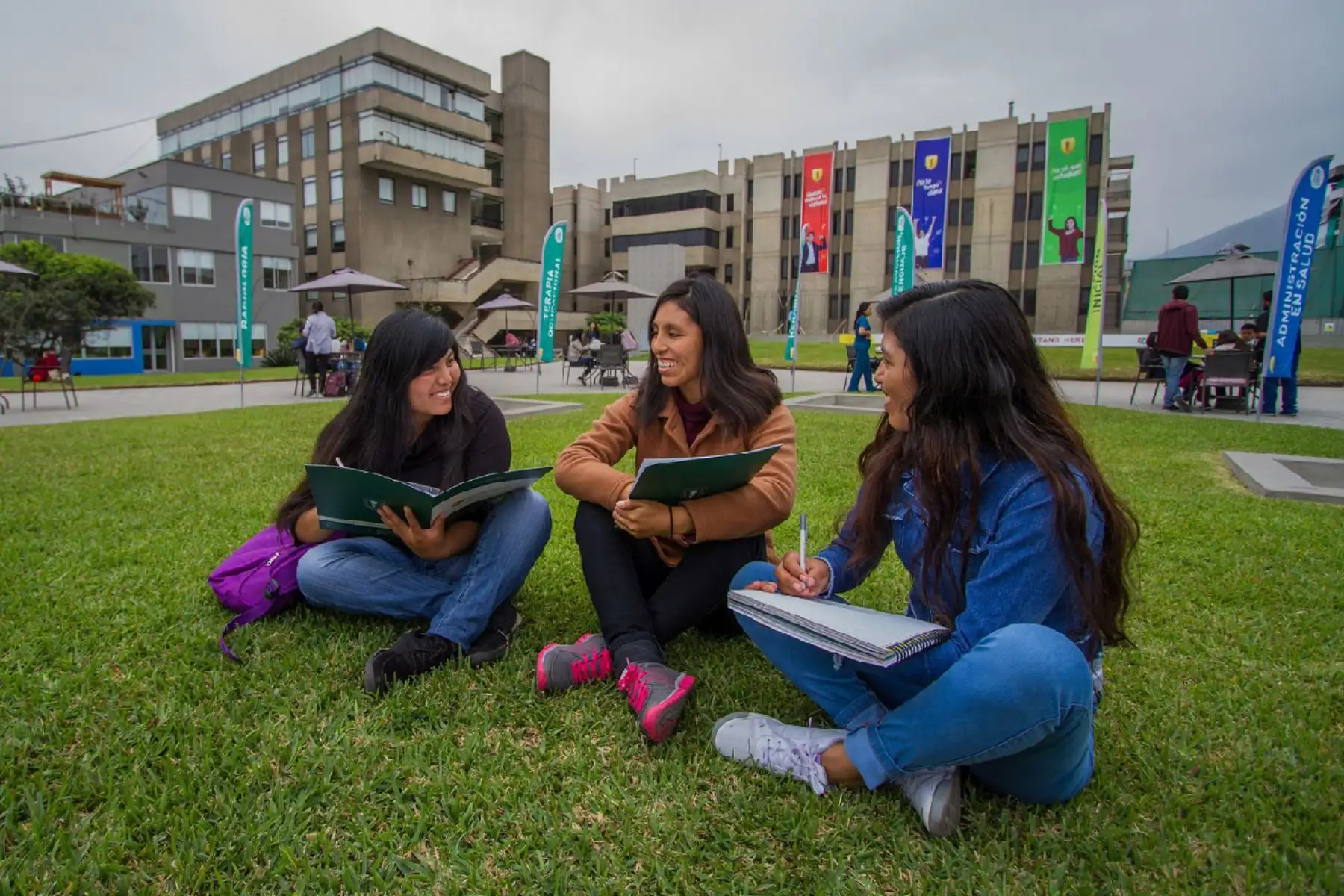 Si buscas seguir capacitándote y conocer otras culturas, esta es tu oportunidad. Foto: Pronabec