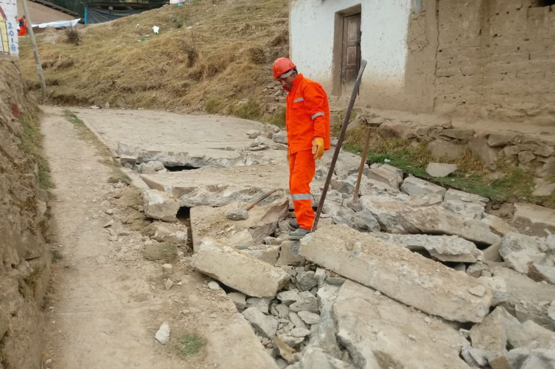 Inician obras de reconstrucción de pistas y veredas en el distrito de Cabana, en Áncash, dañadas por El Niño costero. ANDINA/Difusión