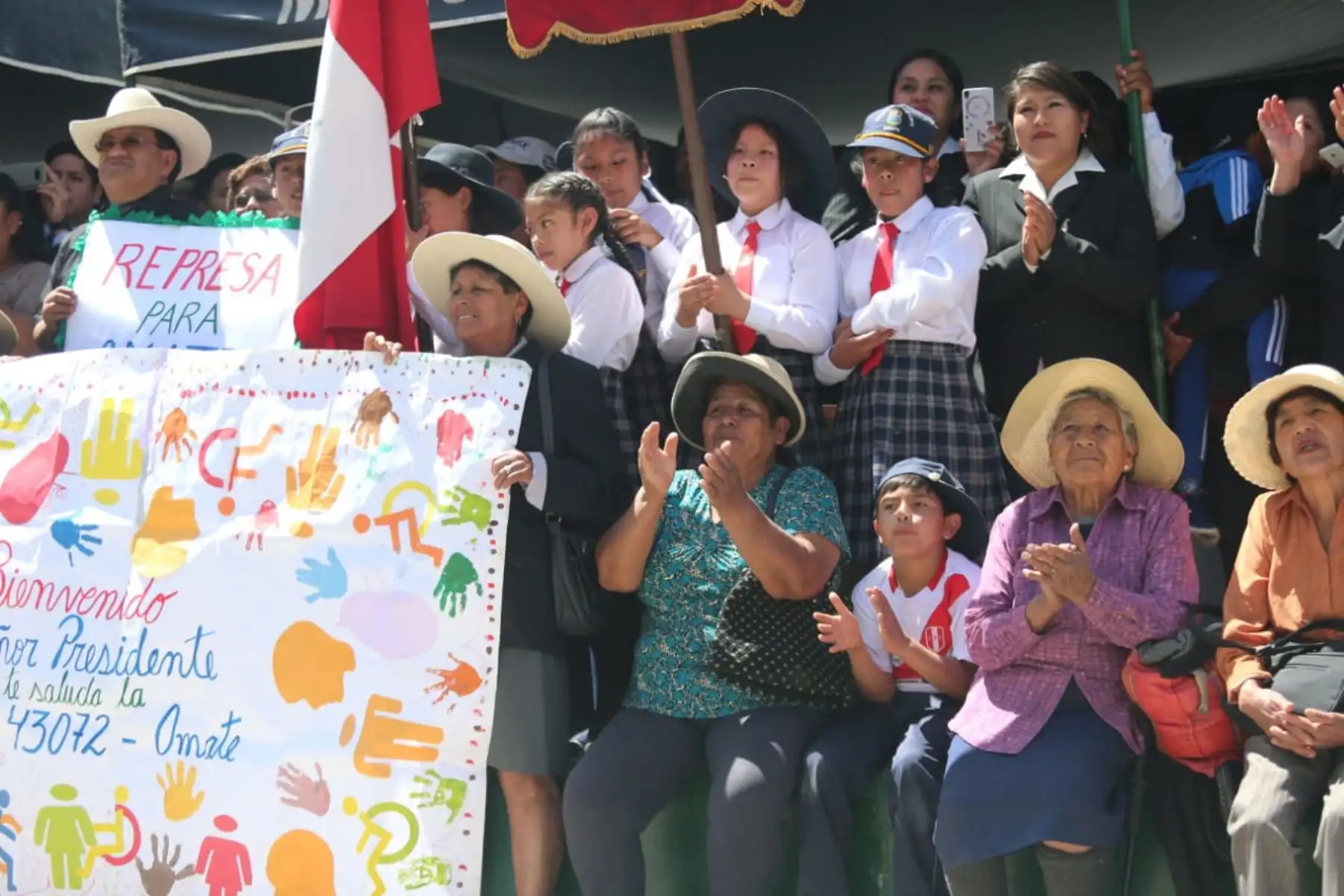 Presidente de la República, Martín Vizcarra, quien se encuentra en una visita de trabajo, en la región de Moquegua. El jefe de Estado inspecionó las obras de la carretera Moquegua – Arequipa, en el sector de Omate. Foto: ANDINA/Prensa Presidencia