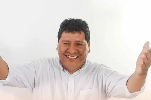 Javier Gallegos Barrientos, candidato del Movimiento Regional Obras Por La Modernidad, resultó electo como gobernador regional de Ica, al obtener el respaldo en las urnas de 141,719 ciudadanos, que representan el 33.19% de los votos válidos, al 99.76% de las actas contabilizadas por la Oficina Nacional de Procesos Electorales (ONPE).