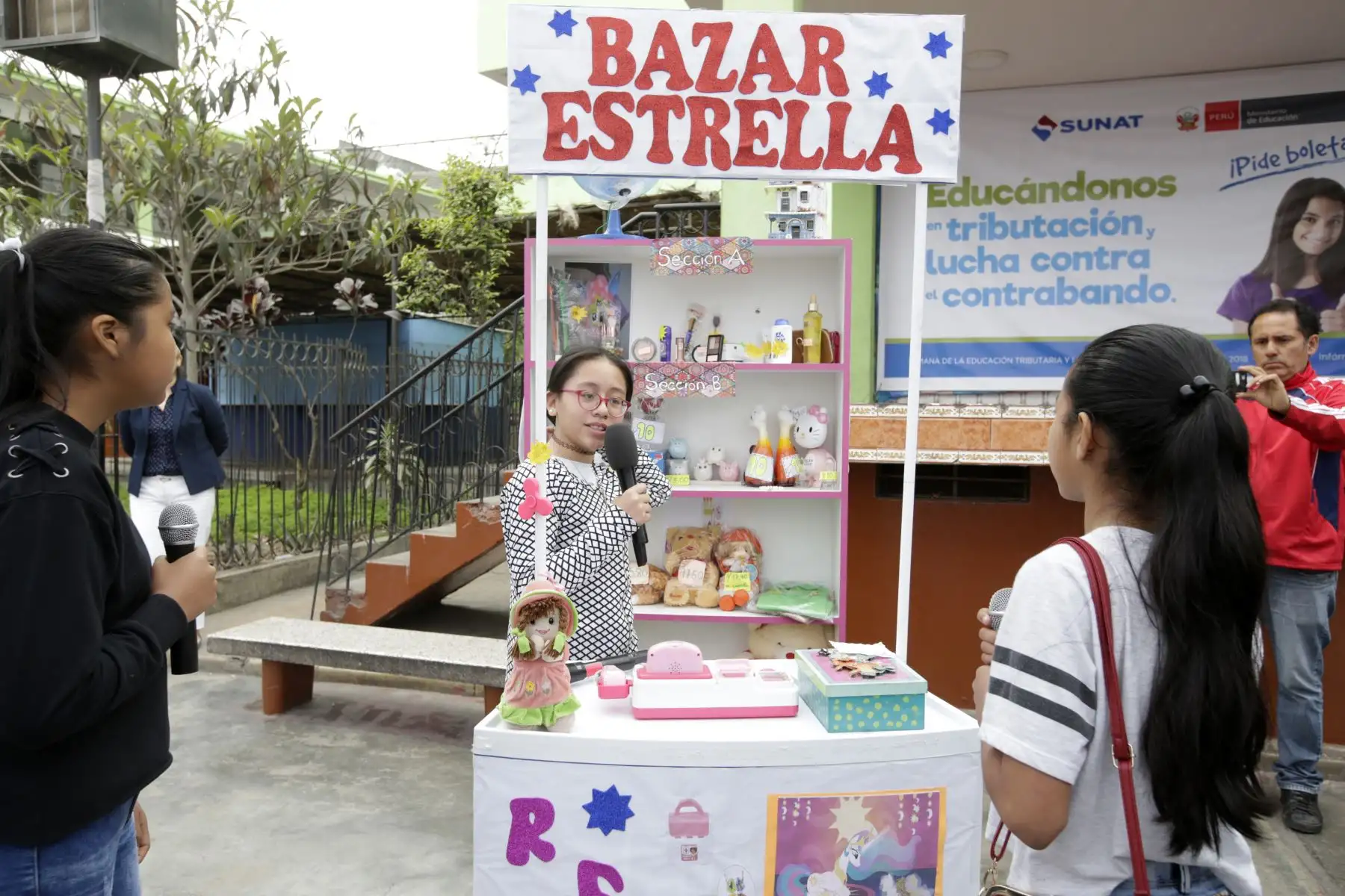 La  SUNAT lanza la Semana de Educación Tributaria y Lucha contra el Contrabando que se realiza como parte del programa de Cultura Tributaria que desarrolla con el apoyo del MINEDU. Foto: ANDINA/Melina Mejía