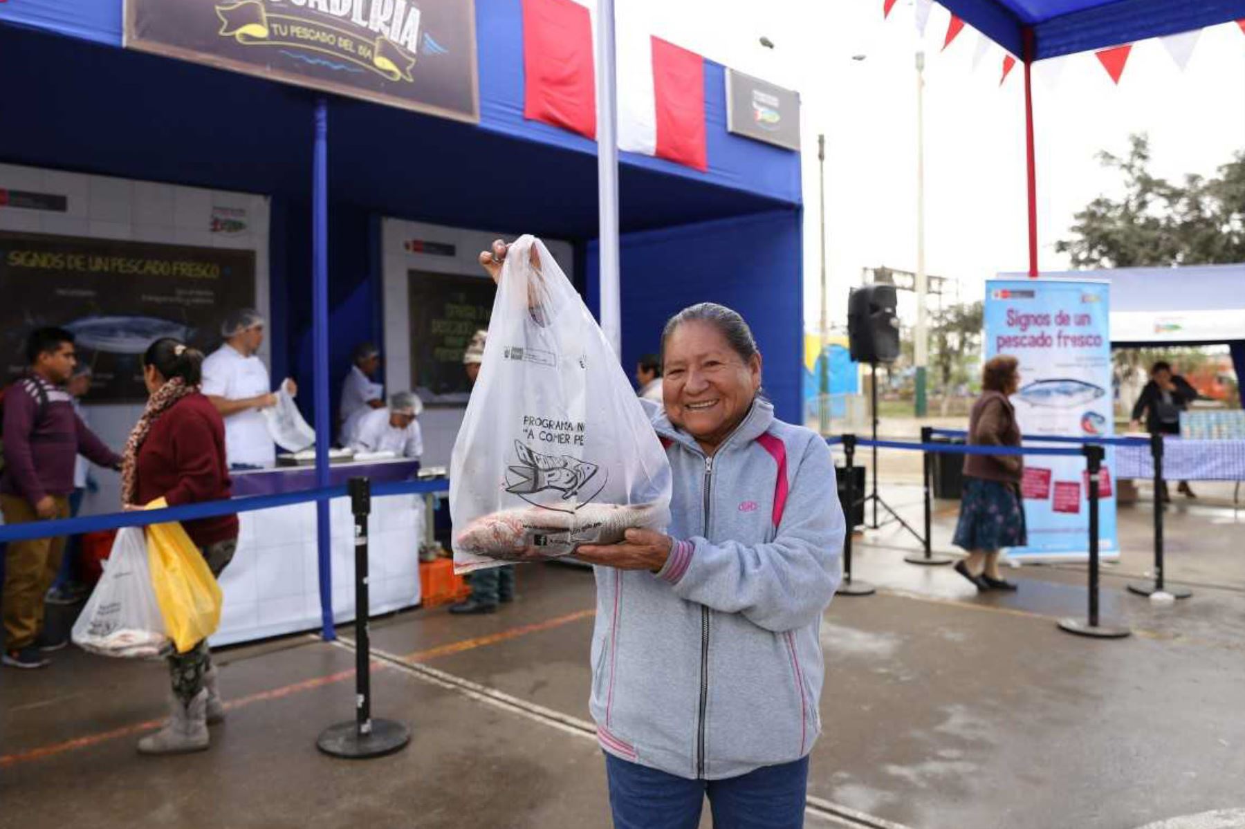 El Ministerio de la Producción, mediante el Programa Nacional “A Comer Pescado”, pondrá al alcance de las familias de Trujillo pescados nutritivos a precios de terminal, el próximo martes 16 de octubre desde las 7 de la mañana.