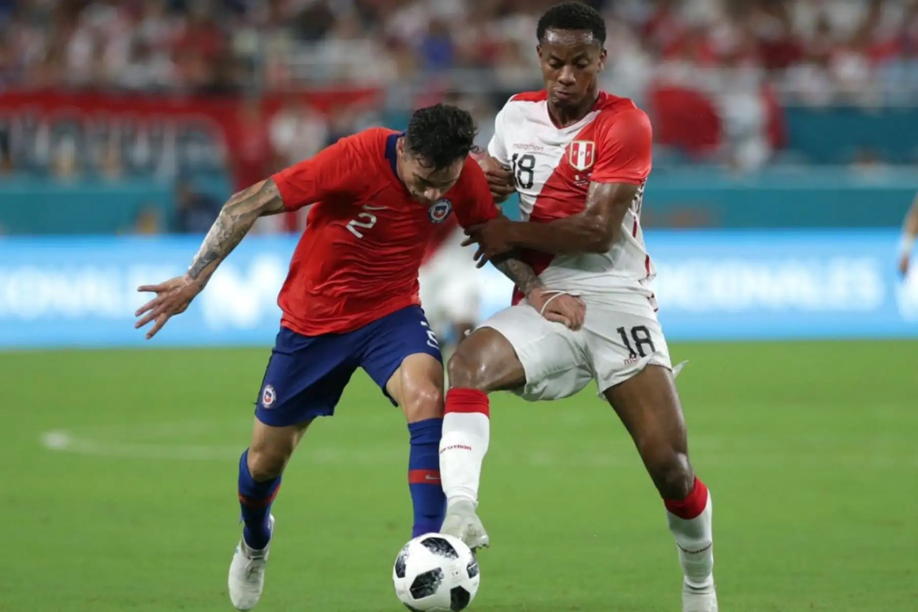 Las selecciones de Perú y Chile empatan sin goles al final del primer tiempo del partido amistoso disputado en el Hard Rock Stadium de Miami. Foto:ANDINA/ FPF