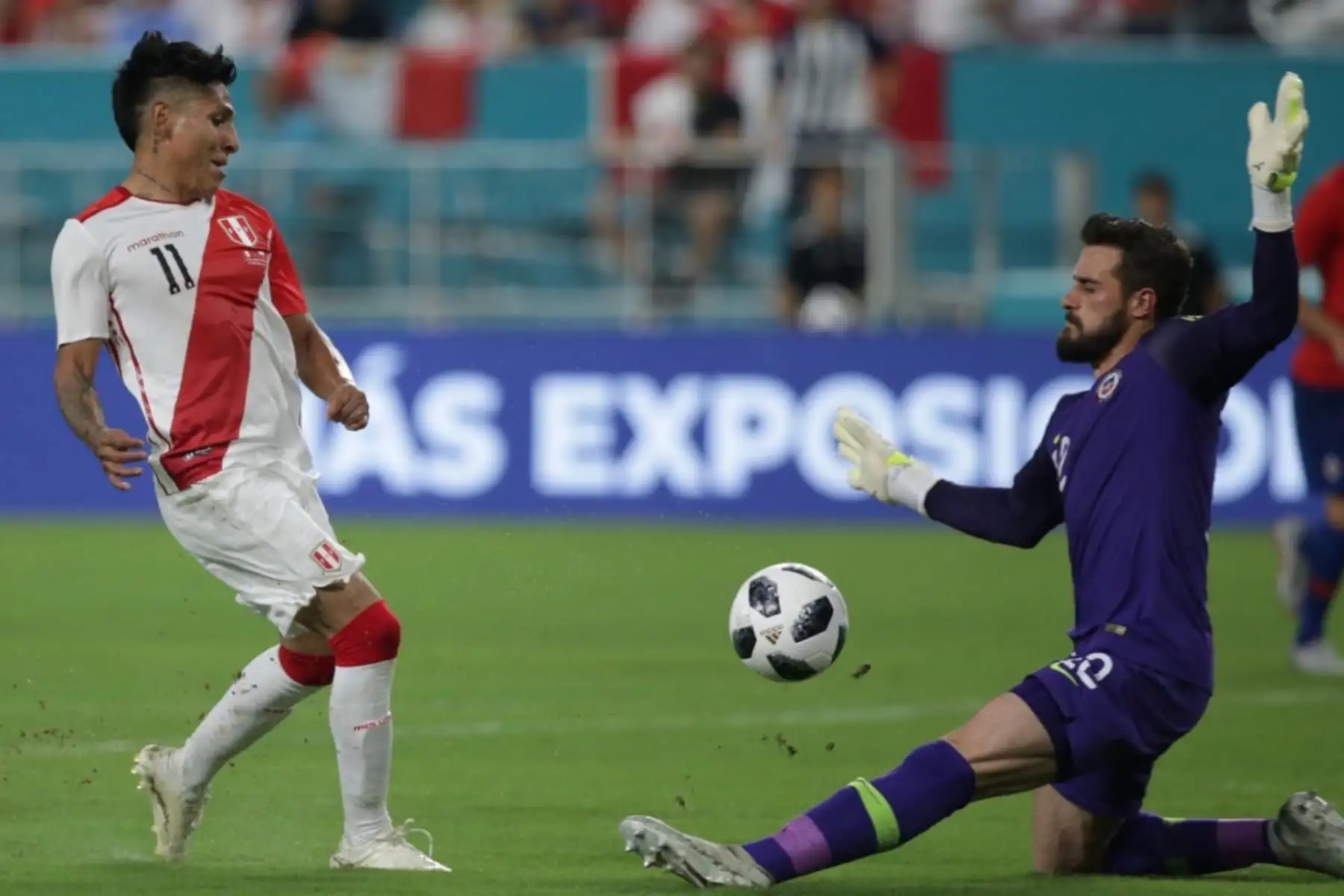 Las selecciones de Perú y Chile empatan sin goles al final del primer tiempo del partido amistoso disputado en el Hard Rock Stadium de Miami. Foto:ANDINA/ FPF