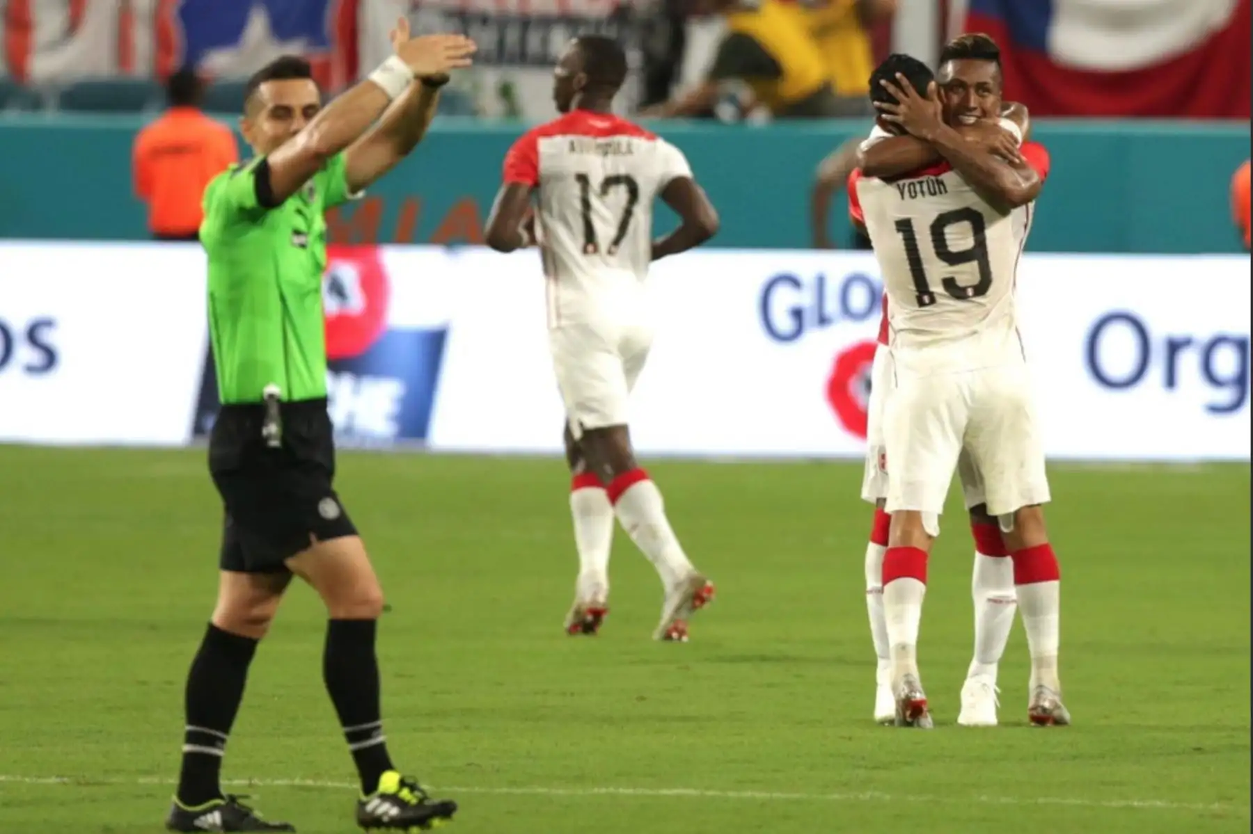La selección de Perú venció por 3-0 a Chile en partido amistoso disputado en el Hard Rock Stadium de Miami, en Estados Unidos.Foto:ANDINA/ FPF