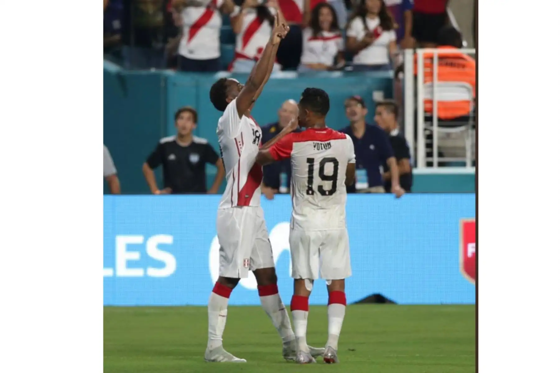 La selección de Perú venció por 3-0 a Chile en partido amistoso disputado en el Hard Rock Stadium de Miami, en Estados Unidos.Foto:ANDINA/ FPF
