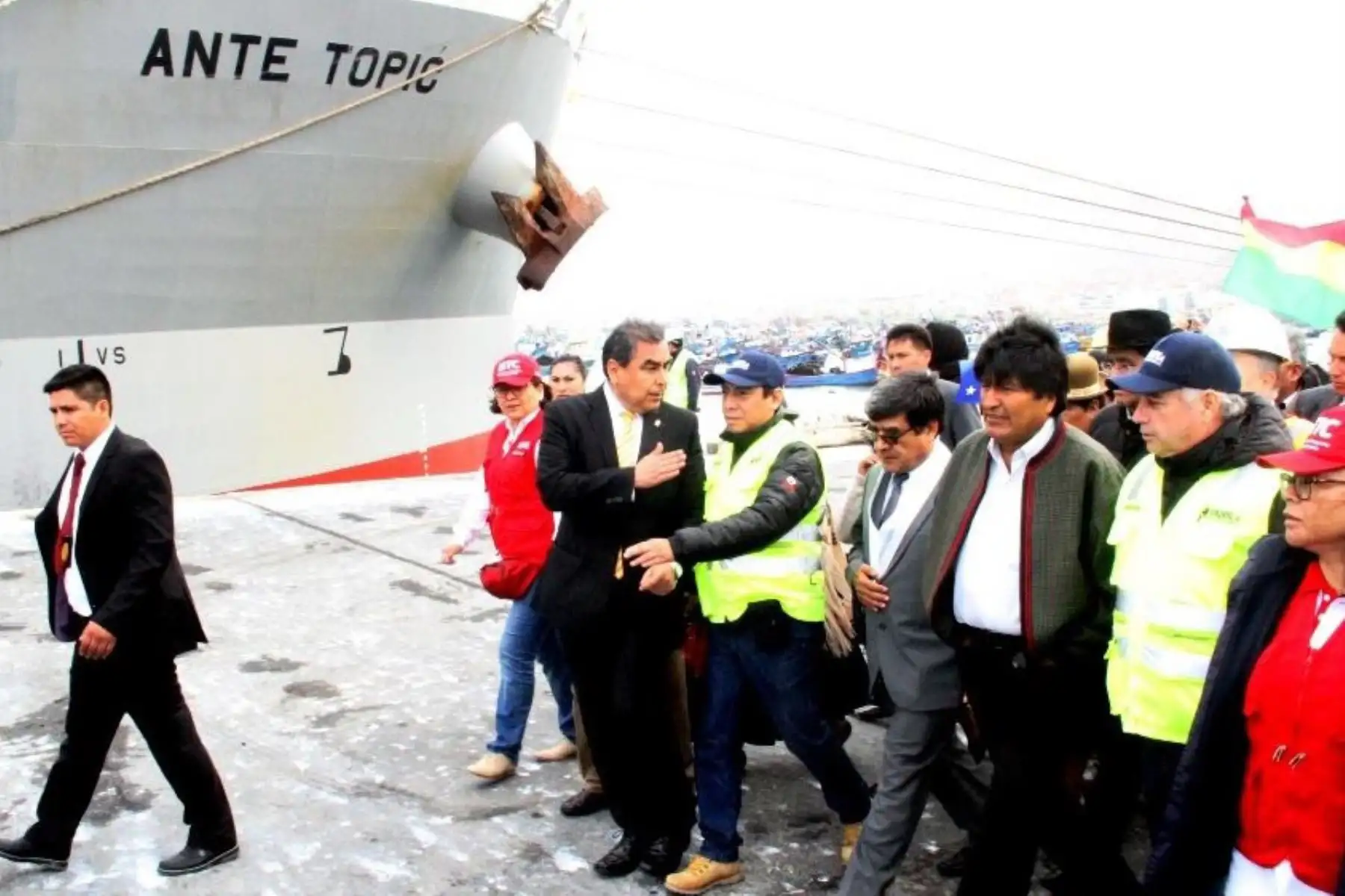 El presidente de Bolivia, Evo Morales, visitó hoy la ciudad y el puerto de Ilo, en la región Moquegua, donde destacó la importancia de dicho terminal marítimo del sur peruano para el desarrollo comercial y económico boliviano. Foto: Facebook/ Municipalidad Provincial de Ilo.