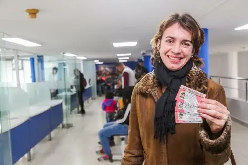 Migraciones dispuso que las jefaturas zonales del interior del país amplíen el horario y el número de citas de atención para que los migrantes de nacionalidad venezolana efectúen el trámite del Permiso Temporal de Permanencia (PTP).