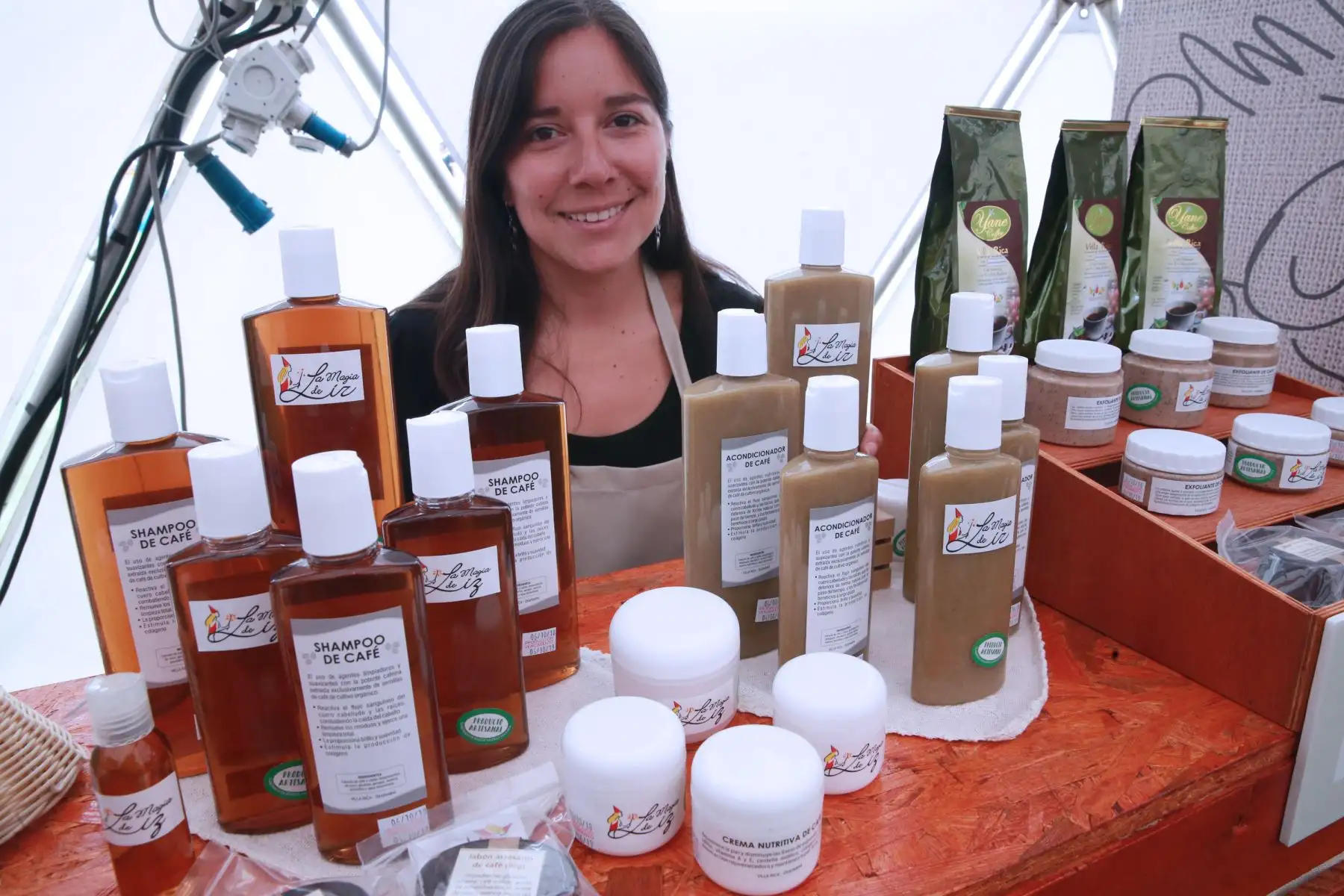 Productos regionales, procedentes de nuestro Perù presentan en la feria de productos Domo "Perú Produce", que reúne a más de 10 milpymes, en la Costa Verde de San Miguel .Foto: ANDINA/Norman Córdova
